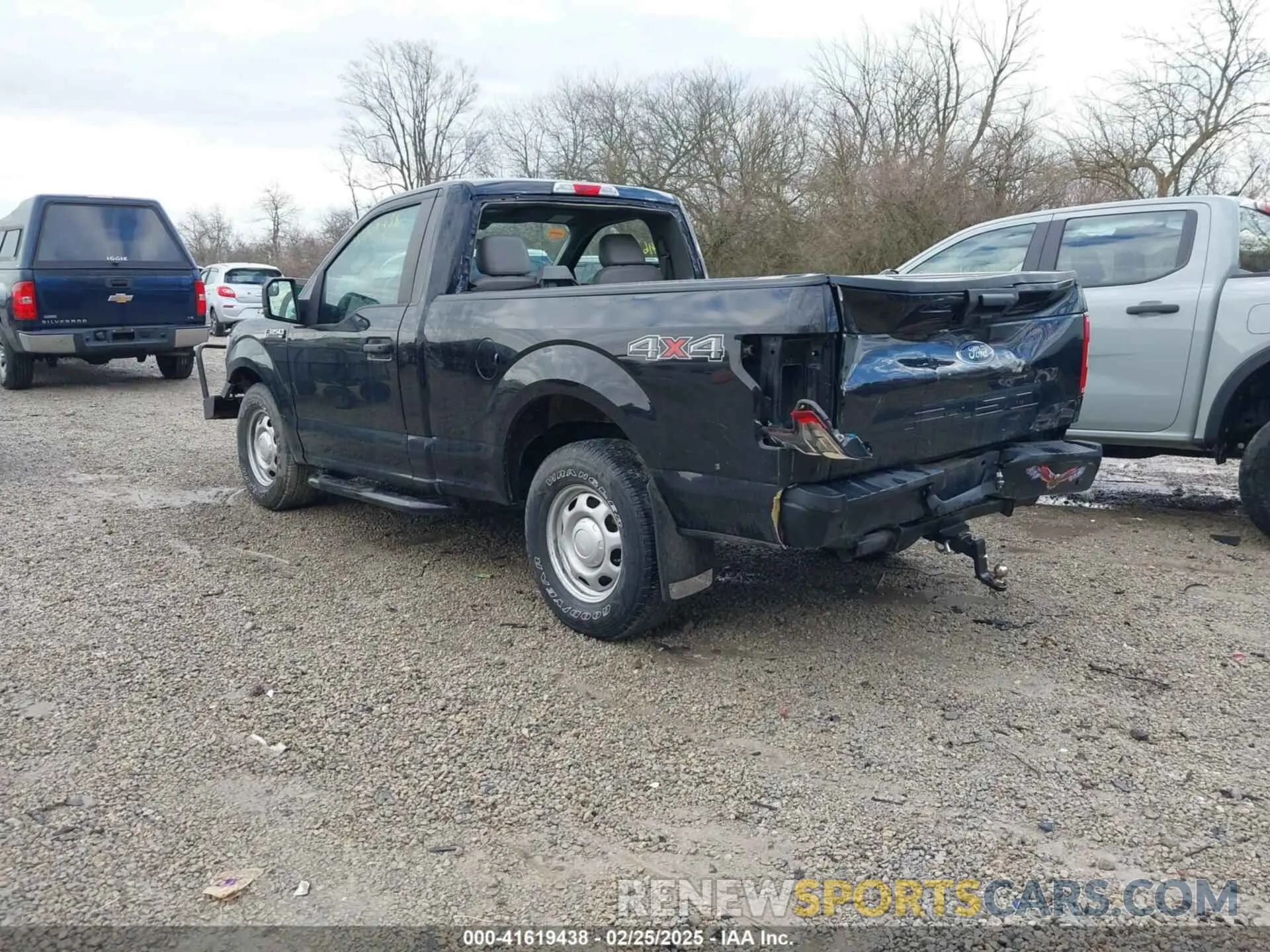 3 fotografías del automóvil dañado 1FTMF1EB6KKE16402 FORD F-150 2019