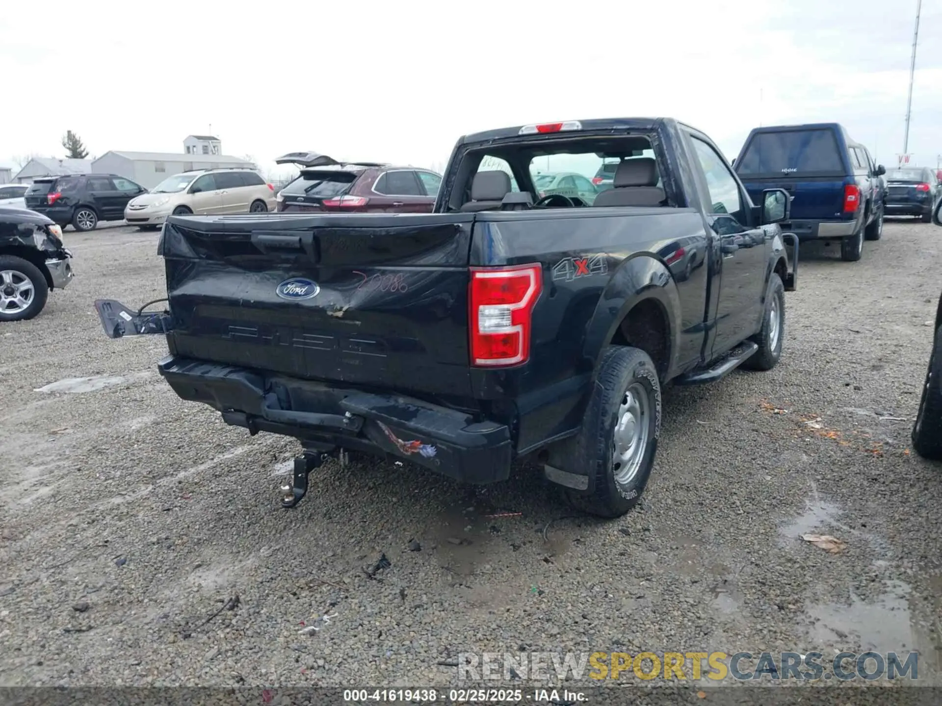 4 fotografías del automóvil dañado 1FTMF1EB6KKE16402 FORD F-150 2019