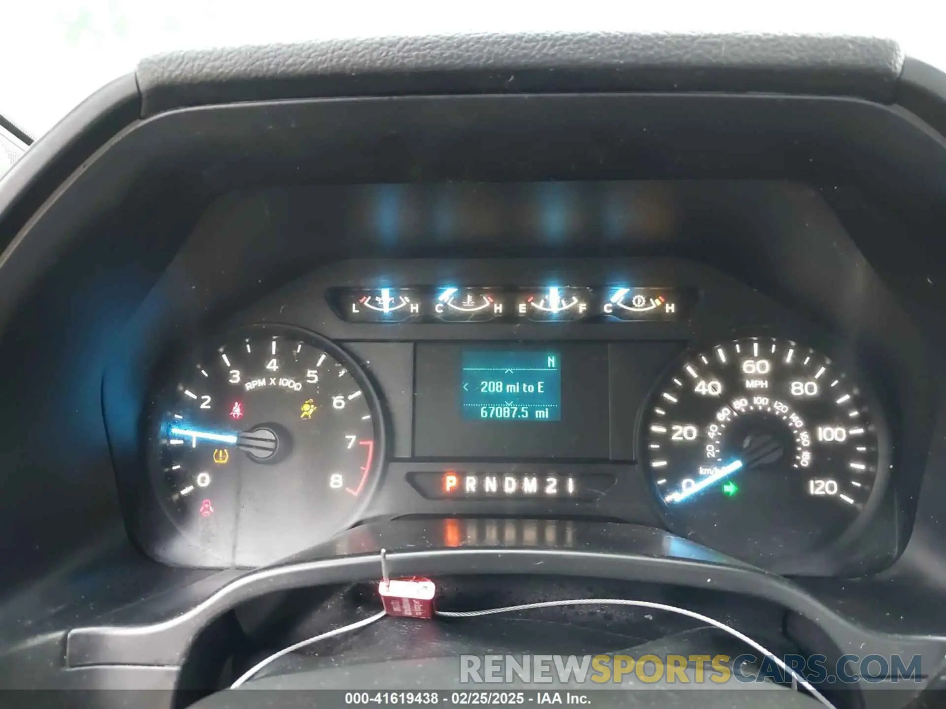 7 fotografías del automóvil dañado 1FTMF1EB6KKE16402 FORD F-150 2019