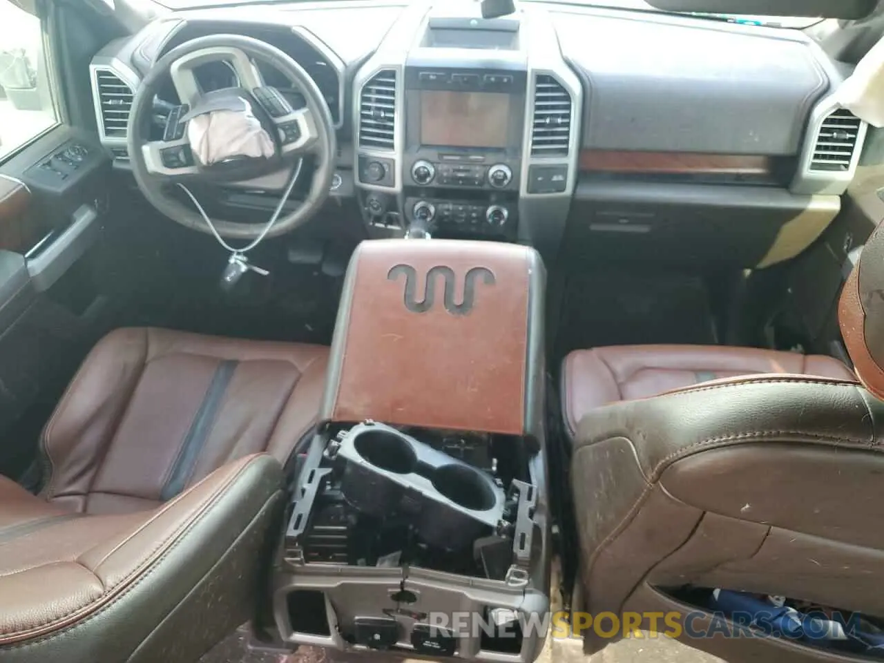 8 fotografías del automóvil dañado 1FTEW1C48LFB19733 FORD F-150 2020