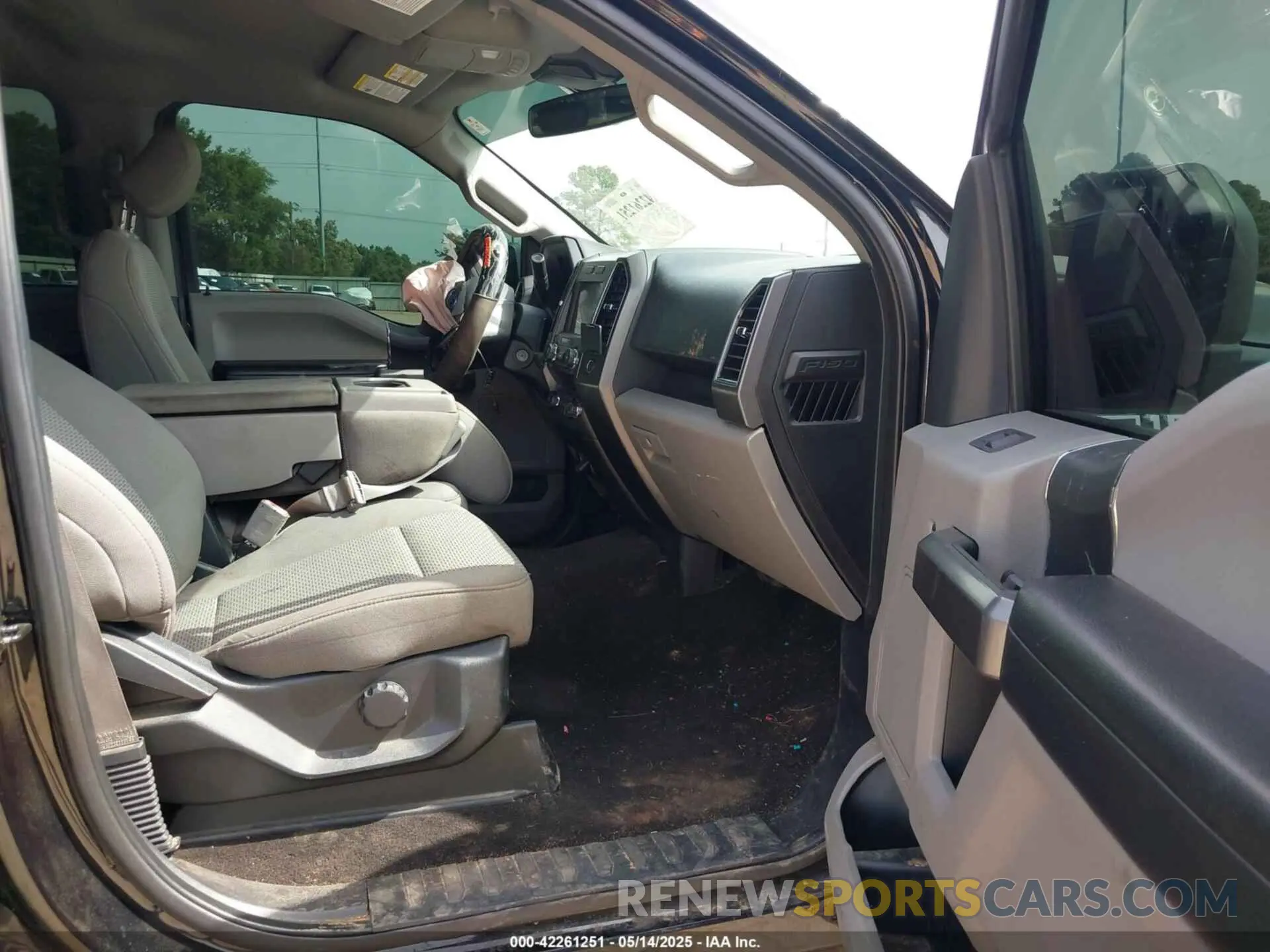 5 fotografías del automóvil dañado 1FTEW1C4XLKD78036 FORD F-150 2020