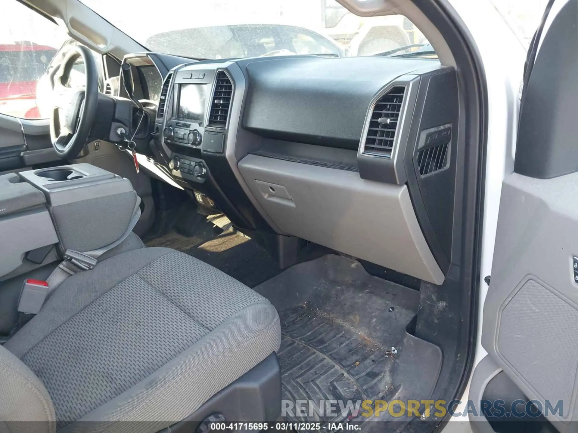 5 fotografías del automóvil dañado 1FTEW1C51LFB75537 FORD F-150 2020