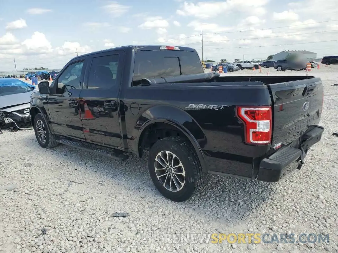 2 fotografías del automóvil dañado 1FTEW1C51LKF53637 FORD F-150 2020