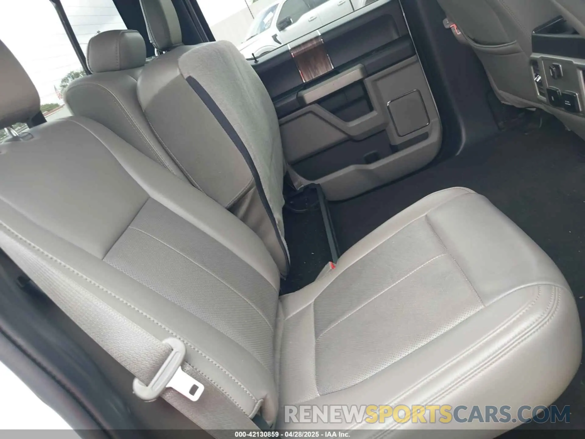 8 fotografías del automóvil dañado 1FTEW1C52LKD25792 FORD F-150 2020