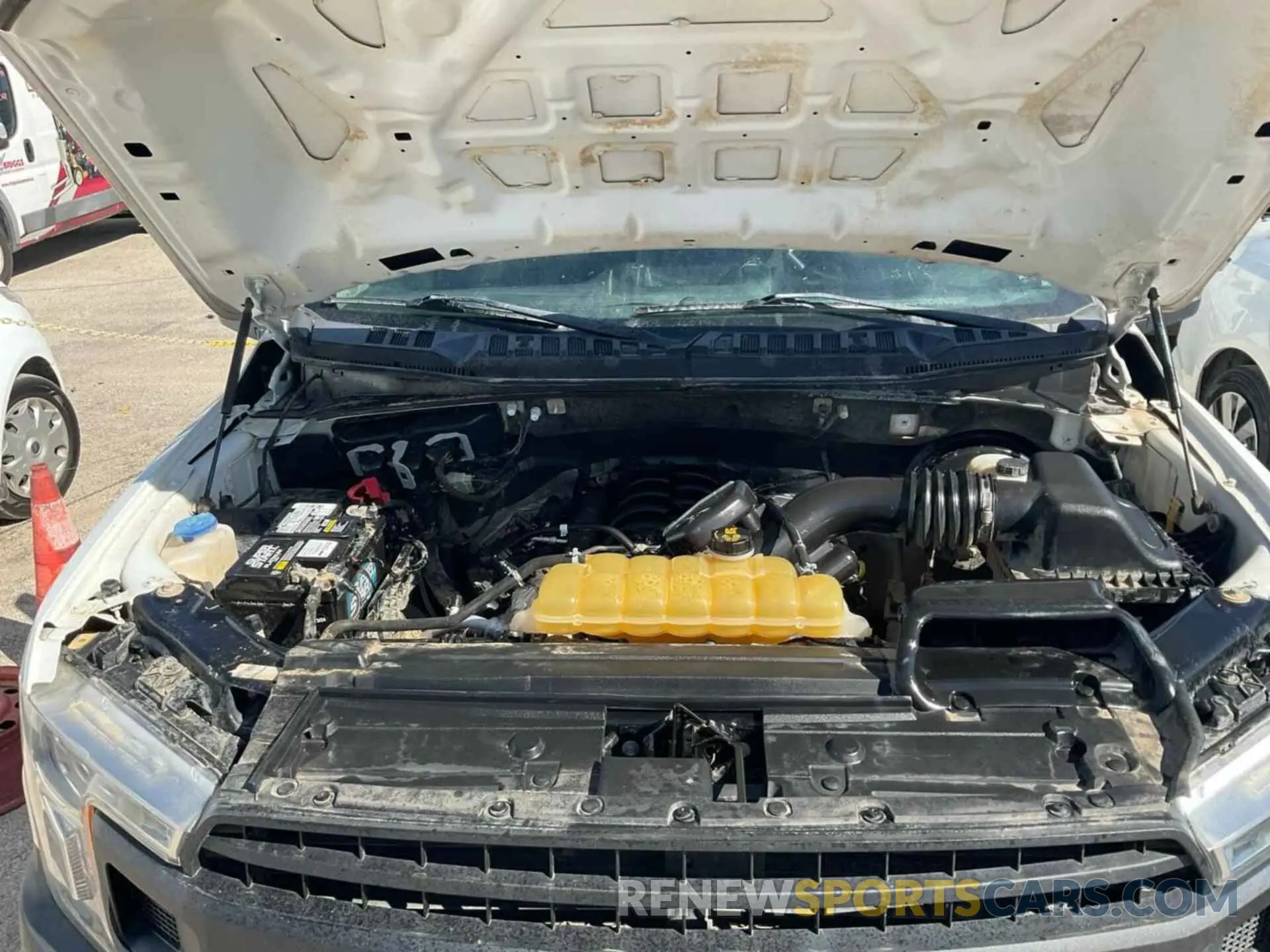 13 fotografías del automóvil dañado 1FTEW1C56LKD79967 FORD F-150 2020