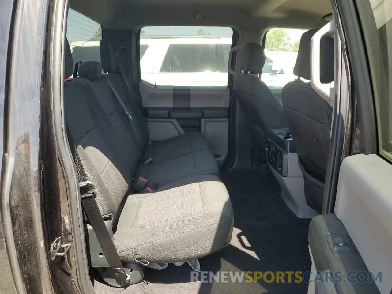 10 fotografías del automóvil dañado 1FTEW1CP0LKF37365 FORD F-150 2020