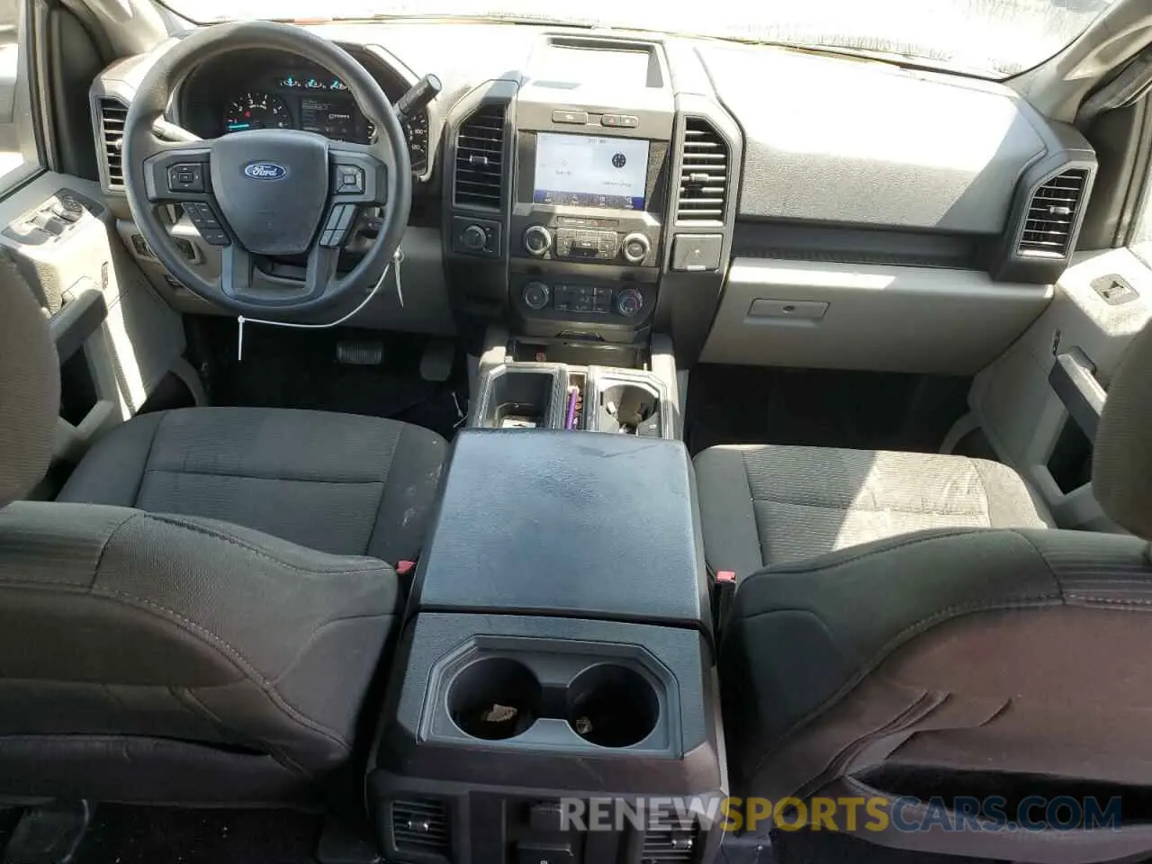 8 fotografías del automóvil dañado 1FTEW1CP0LKF37365 FORD F-150 2020