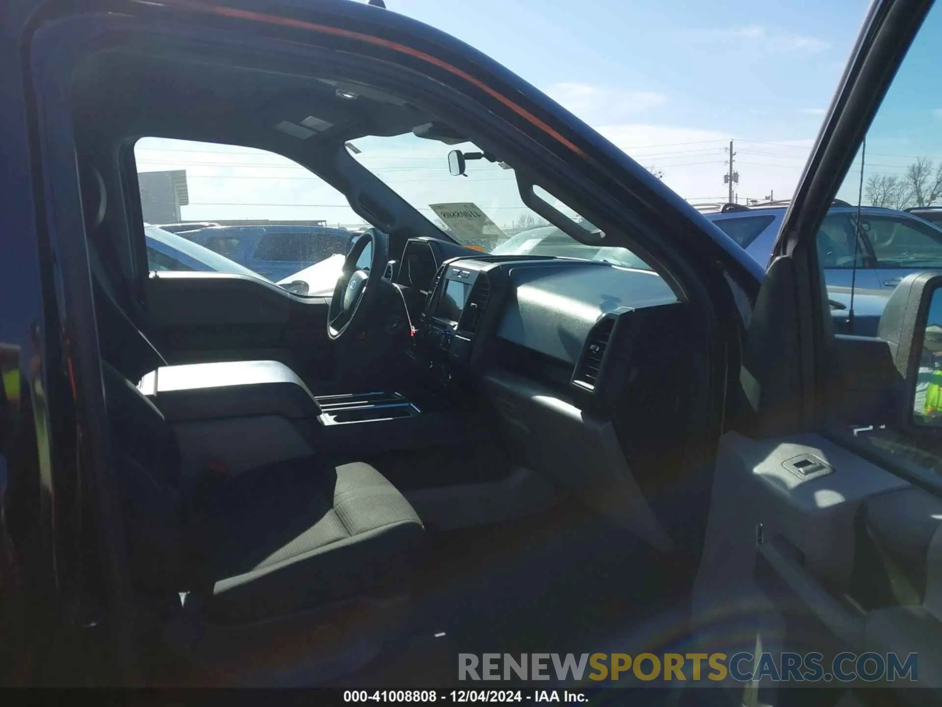 5 fotografías del automóvil dañado 1FTEW1CP0LKF46521 FORD F-150 2020