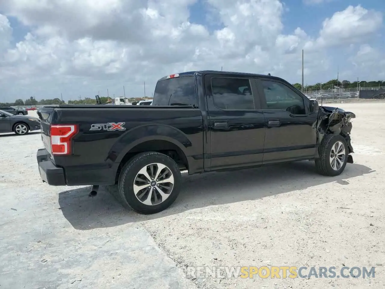 3 fotografías del automóvil dañado 1FTEW1CP3LFC38879 FORD F-150 2020
