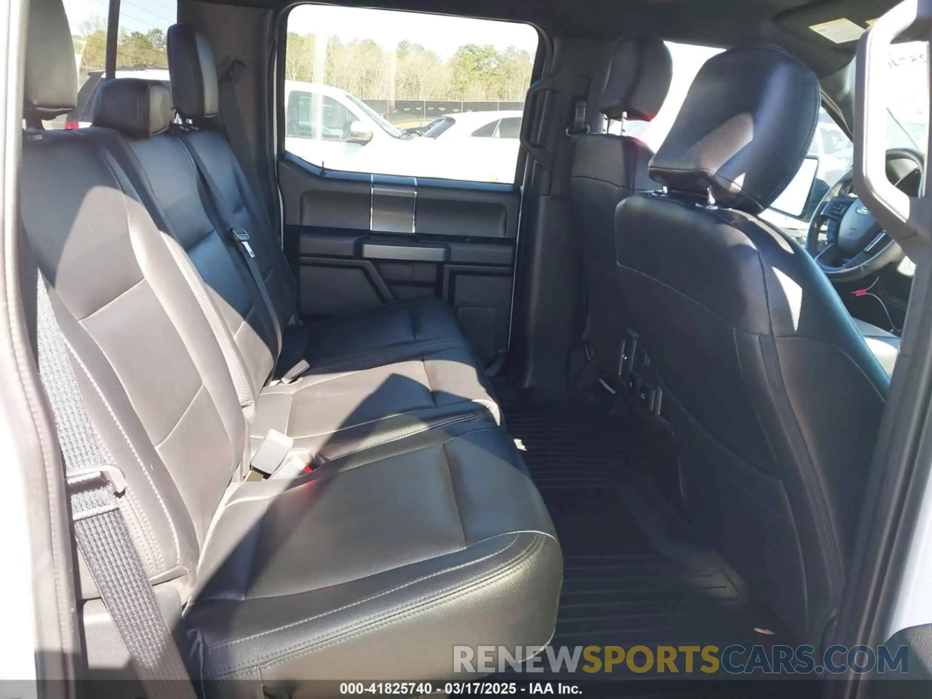 8 fotografías del automóvil dañado 1FTEW1CPXLKE54719 FORD F-150 2020