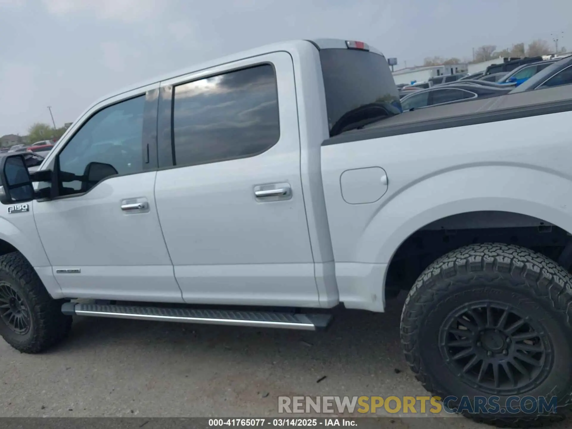 15 fotografías del automóvil dañado 1FTEW1E11LFA37975 FORD F-150 2020