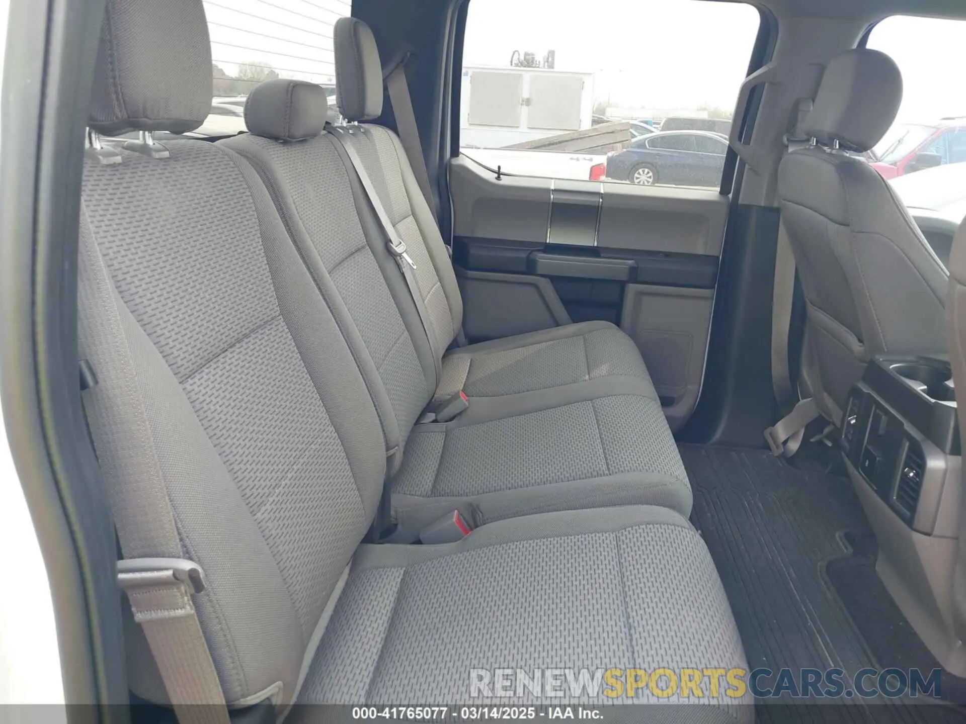 8 fotografías del automóvil dañado 1FTEW1E11LFA37975 FORD F-150 2020