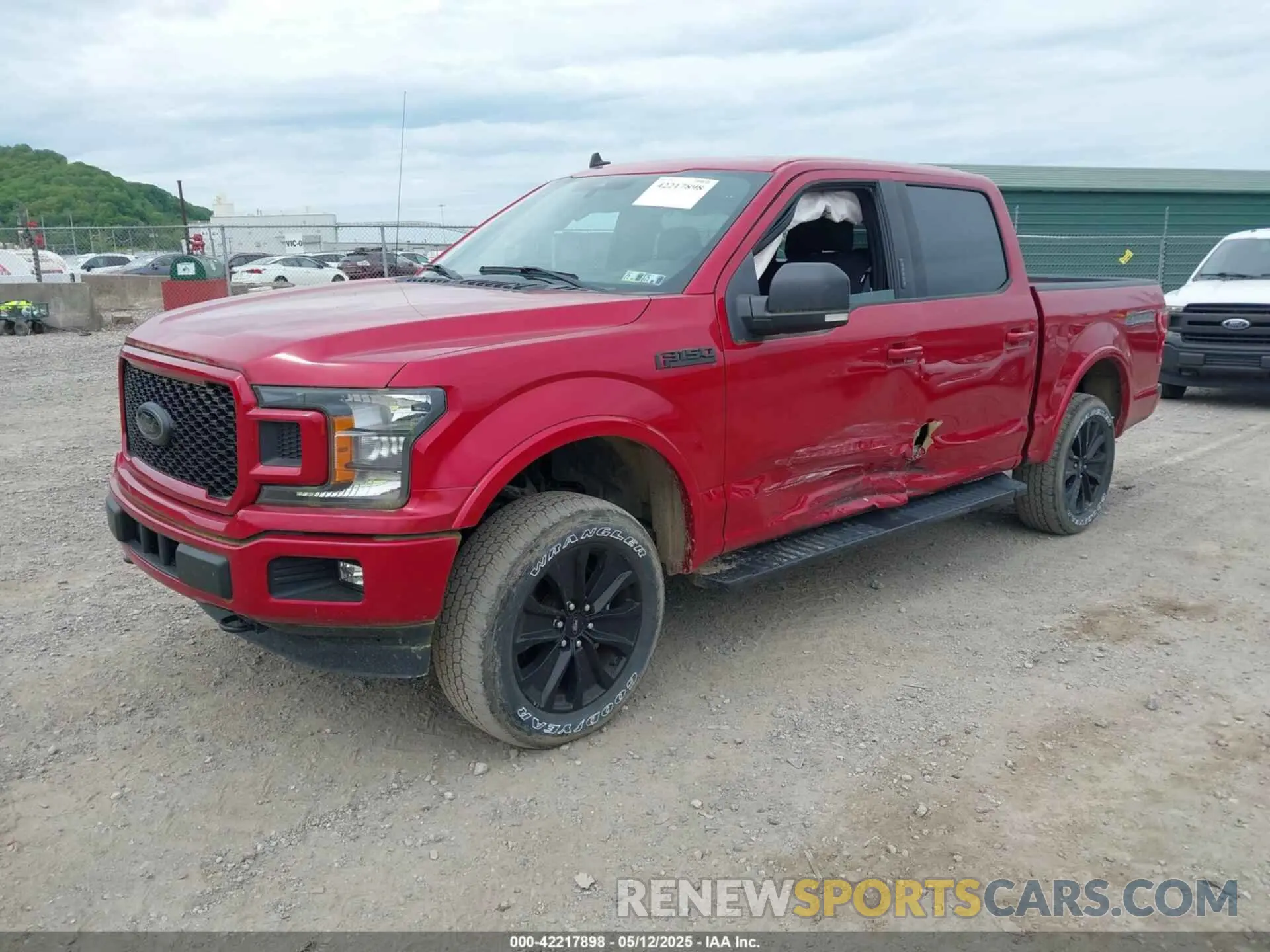 2 fotografías del automóvil dañado 1FTEW1E40LFC01811 FORD F-150 2020
