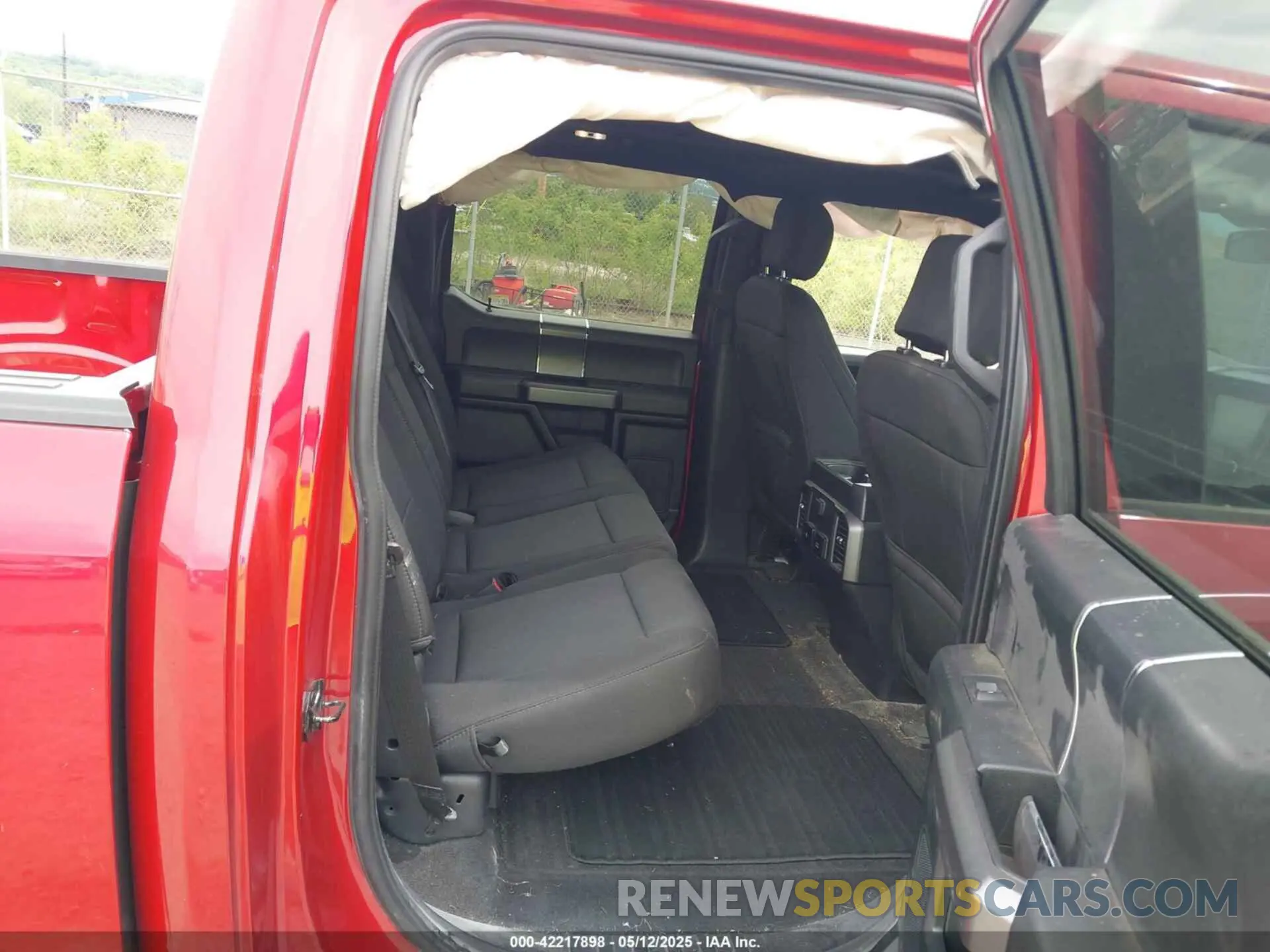 8 fotografías del automóvil dañado 1FTEW1E40LFC01811 FORD F-150 2020