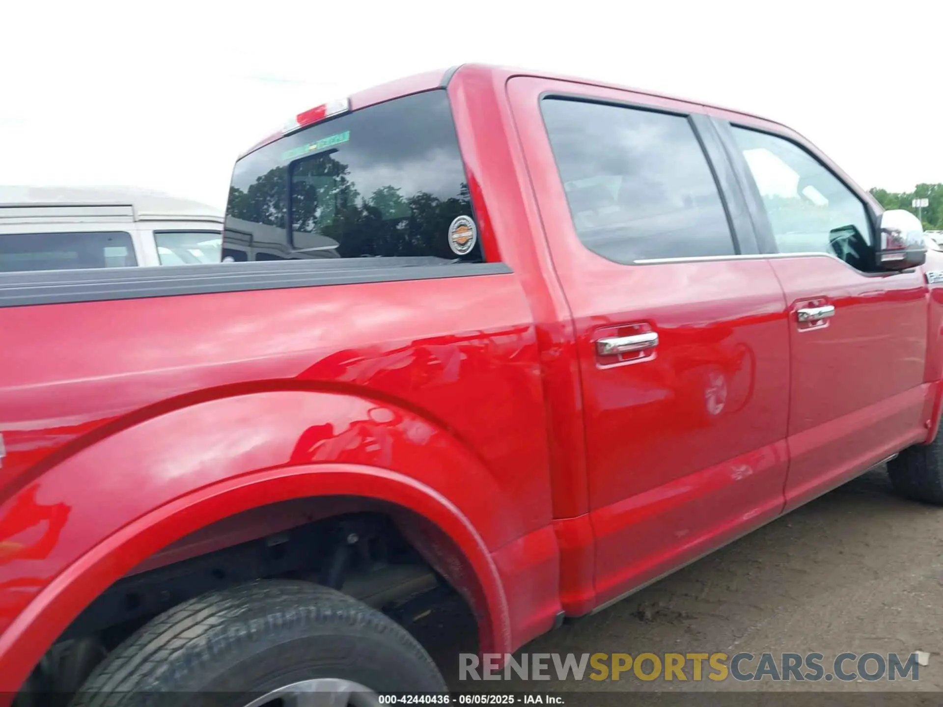 13 fotografías del automóvil dañado 1FTEW1E41LFB78832 FORD F-150 2020