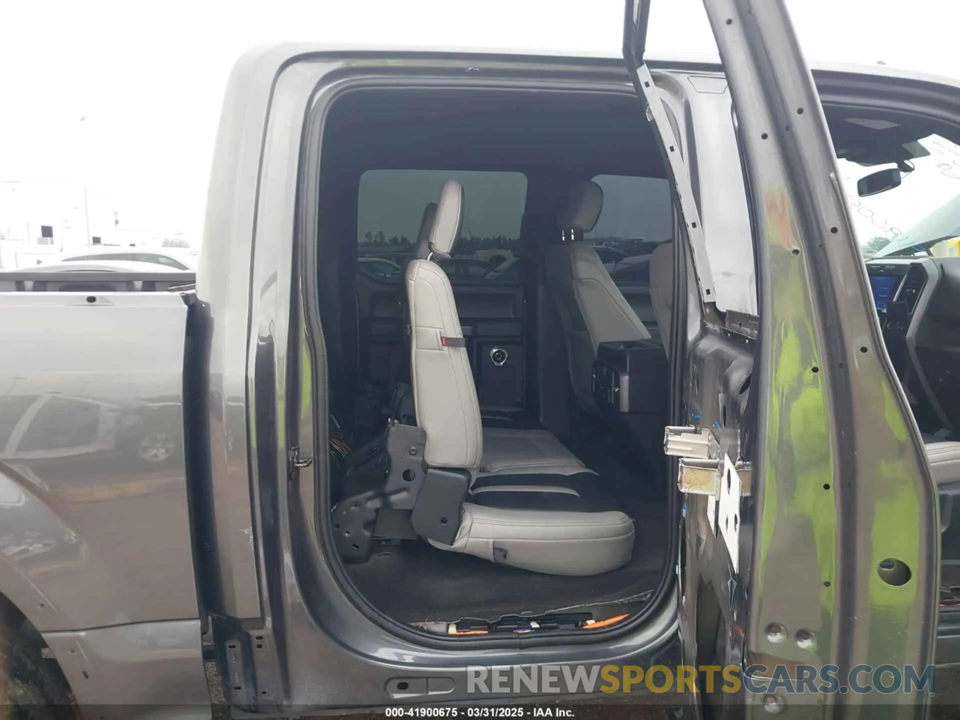 8 fotografías del automóvil dañado 1FTEW1E43LFC40926 FORD F-150 2020