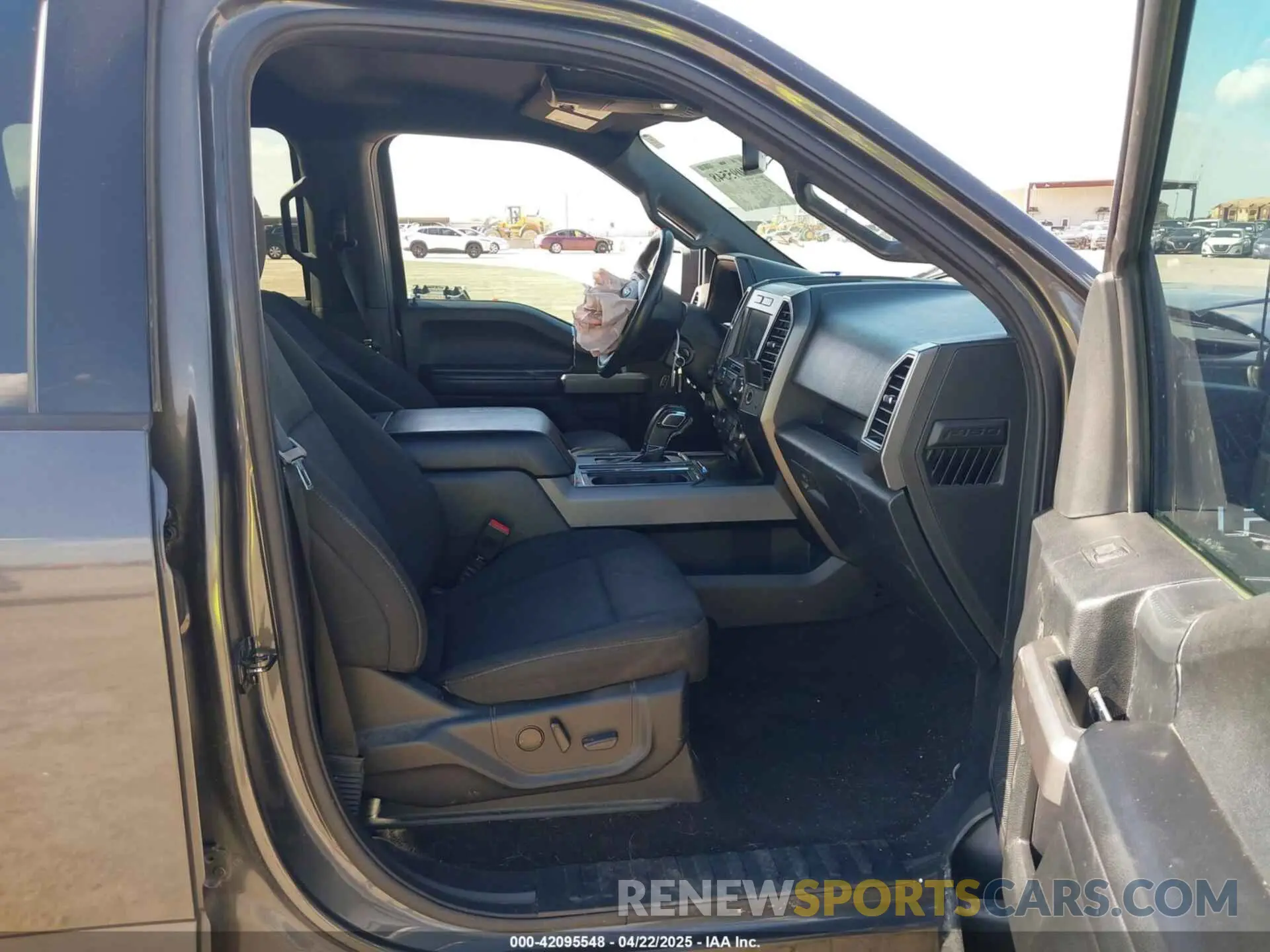 5 fotografías del automóvil dañado 1FTEW1E43LKE34606 FORD F-150 2020