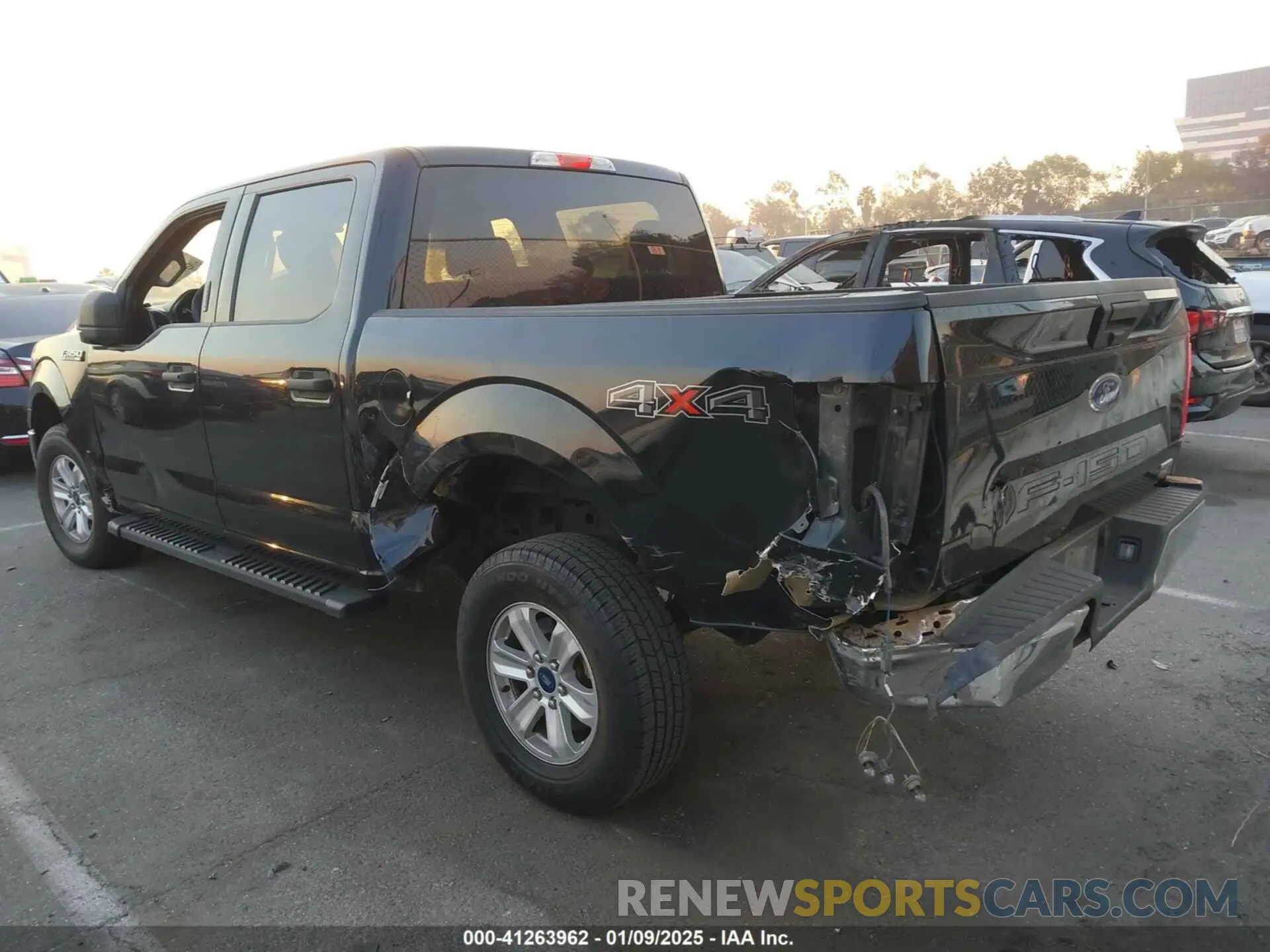3 fotografías del automóvil dañado 1FTEW1E46LKE08131 FORD F-150 2020