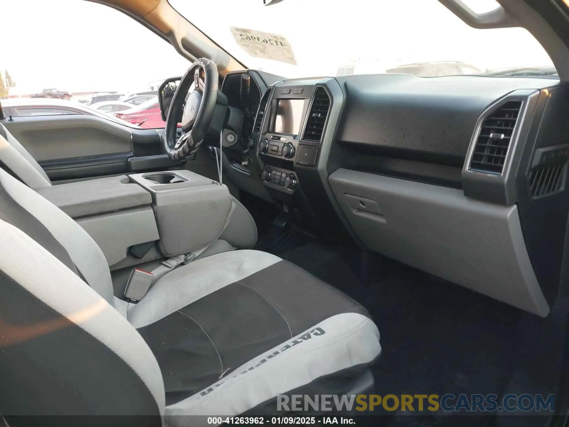 5 fotografías del automóvil dañado 1FTEW1E46LKE08131 FORD F-150 2020