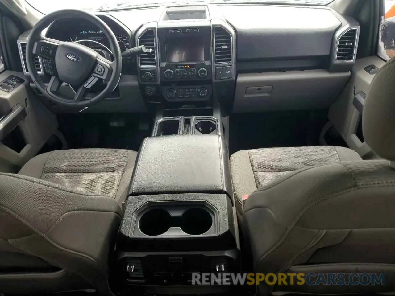 8 fotografías del automóvil dañado 1FTEW1E47LKE03259 FORD F-150 2020