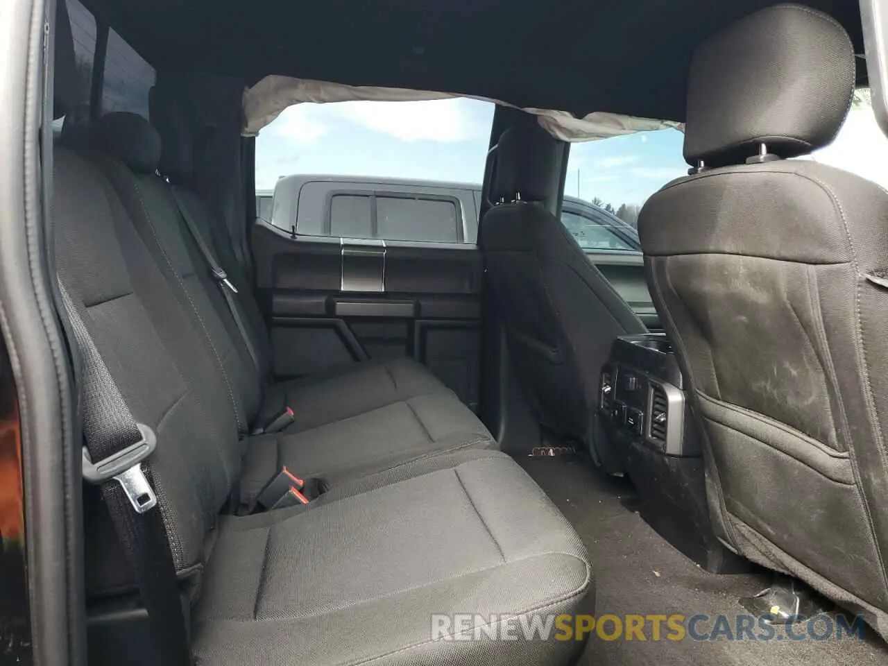 10 fotografías del automóvil dañado 1FTEW1E4XLFC60431 FORD F-150 2020