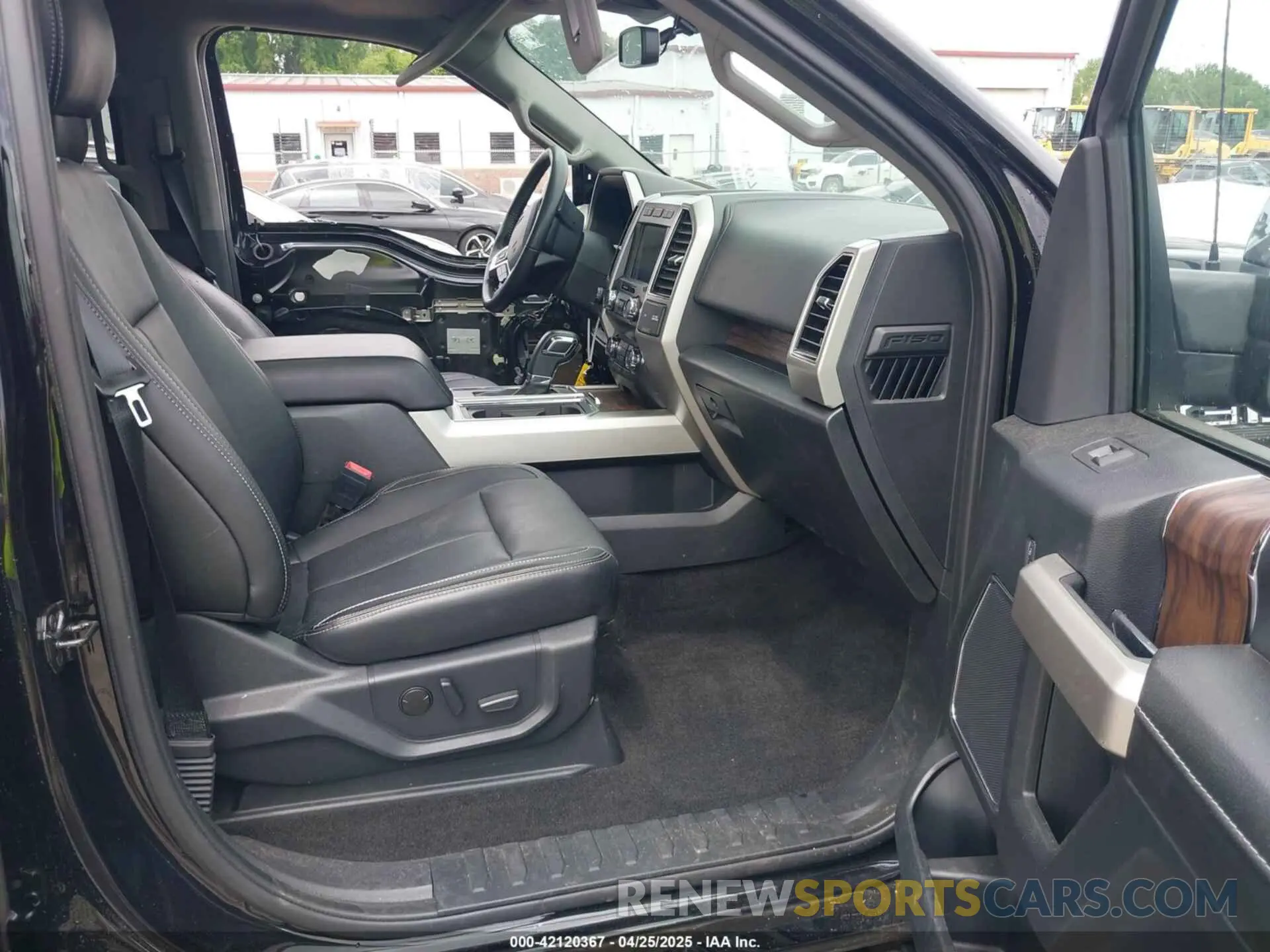 5 fotografías del automóvil dañado 1FTEW1E54LFA60279 FORD F-150 2020