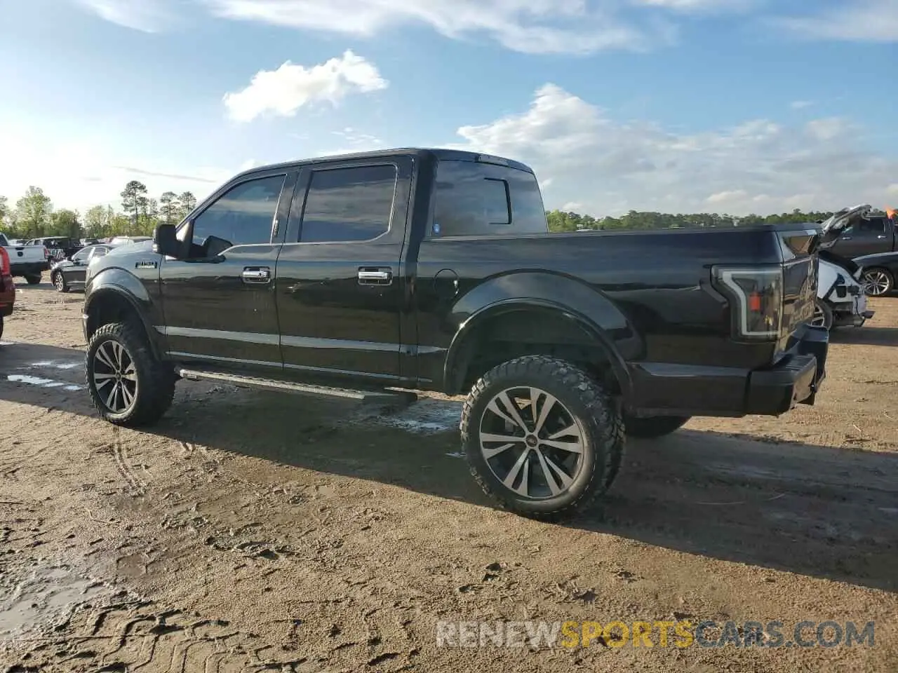2 fotografías del automóvil dañado 1FTEW1E54LFA62100 FORD F-150 2020