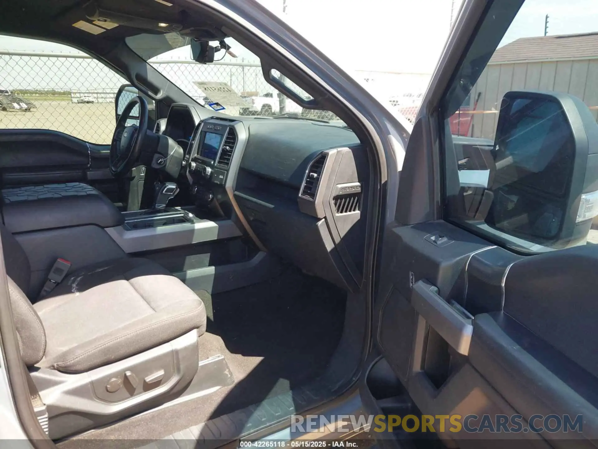 5 fotografías del automóvil dañado 1FTEW1E57LKE71523 FORD F-150 2020