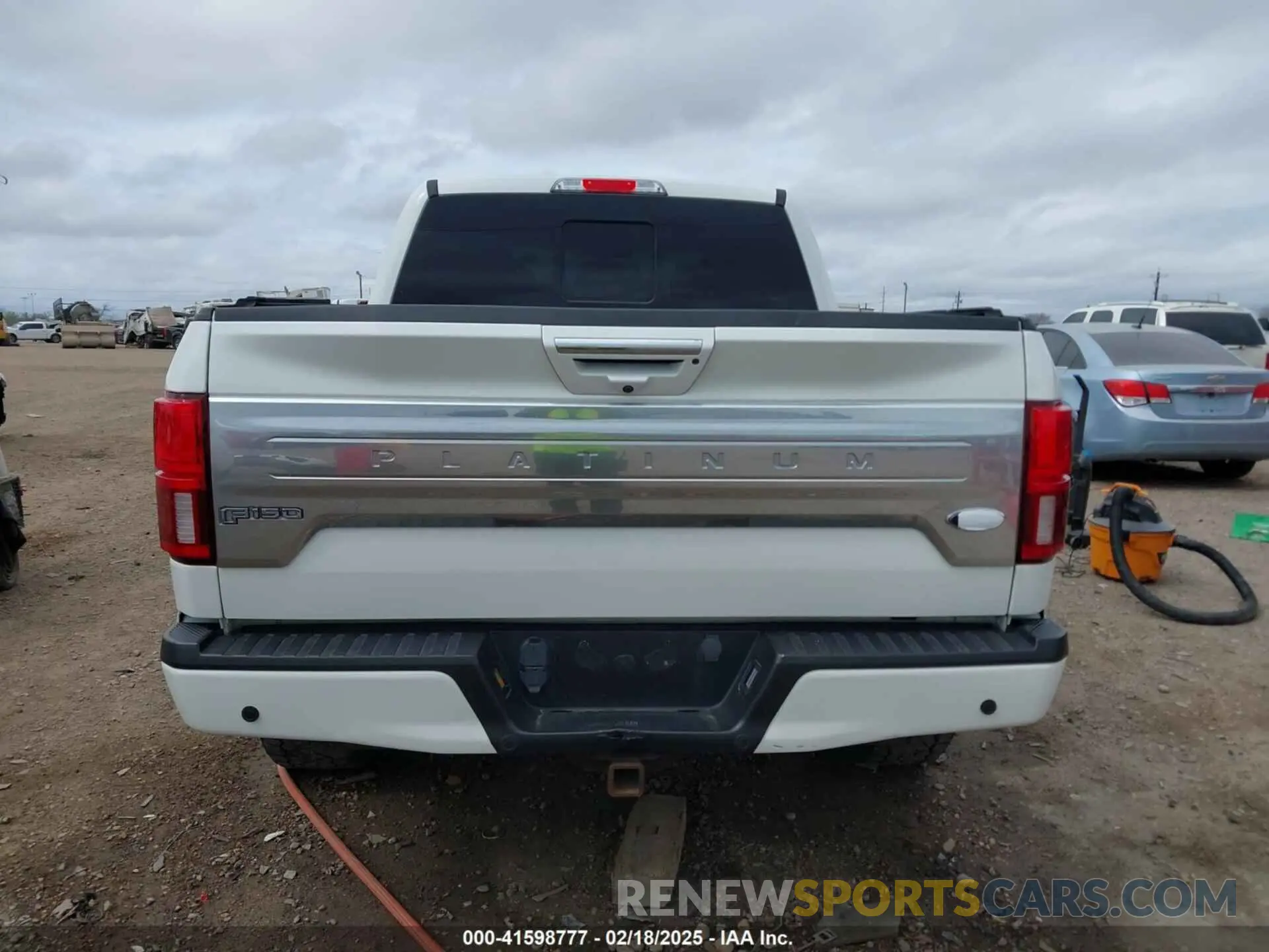 17 fotografías del automóvil dañado 1FTEW1E58LFB33704 FORD F-150 2020