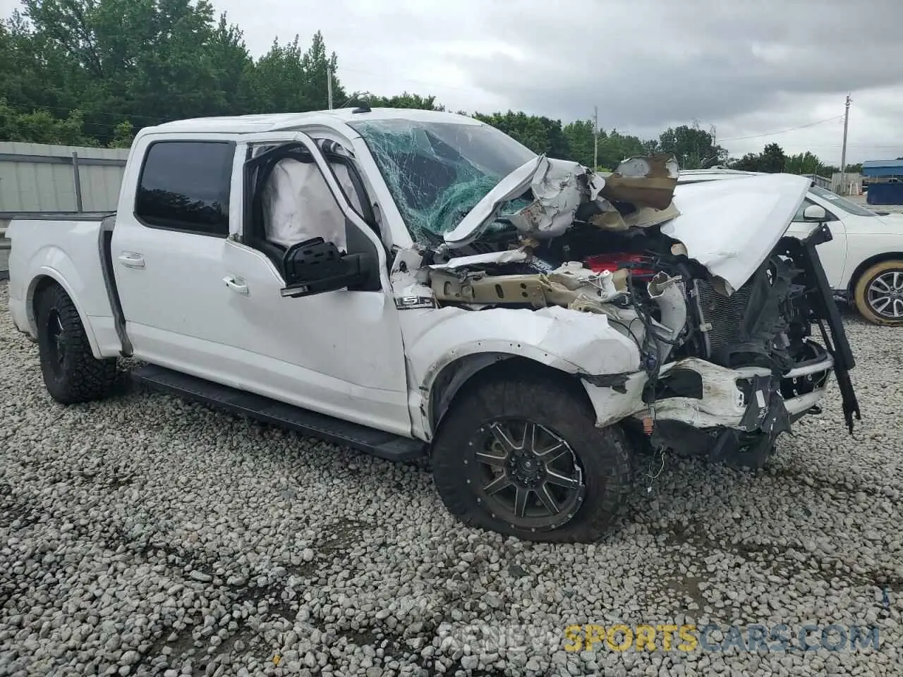 4 fotografías del automóvil dañado 1FTEW1E58LKE78819 FORD F-150 2020