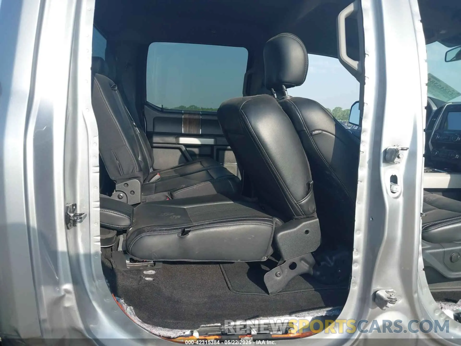 8 fotografías del automóvil dañado 1FTEW1E59LFA24653 FORD F-150 2020