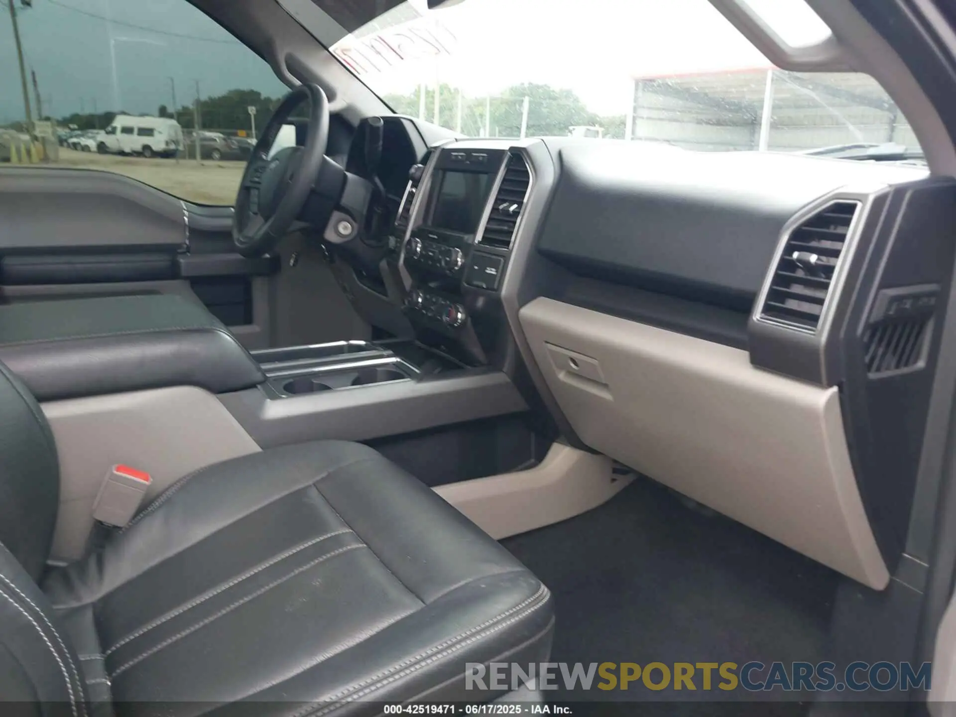 5 fotografías del automóvil dañado 1FTEW1E59LKE84967 FORD F-150 2020