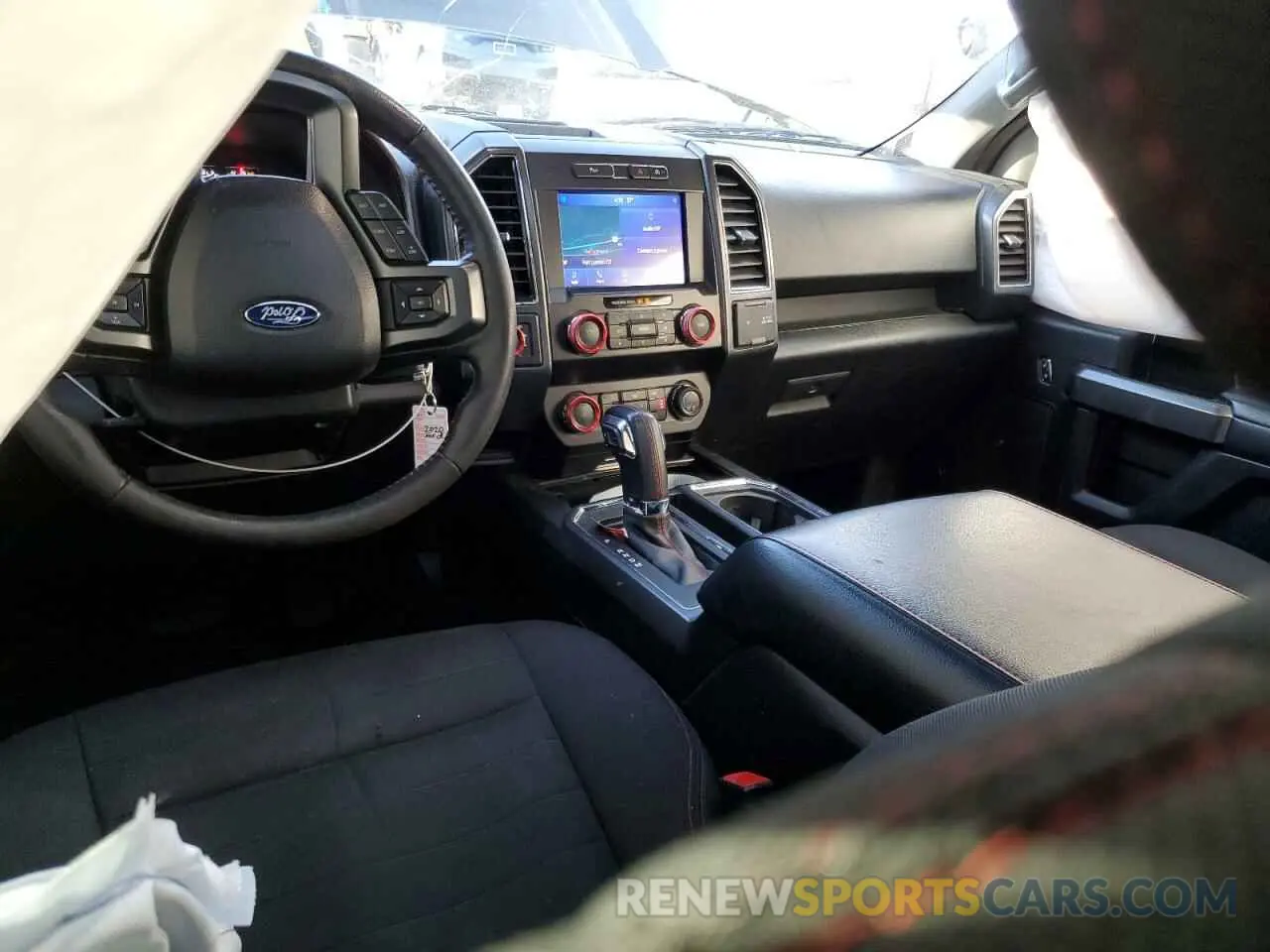 8 fotografías del automóvil dañado 1FTEW1EP0LFC83999 FORD F-150 2020