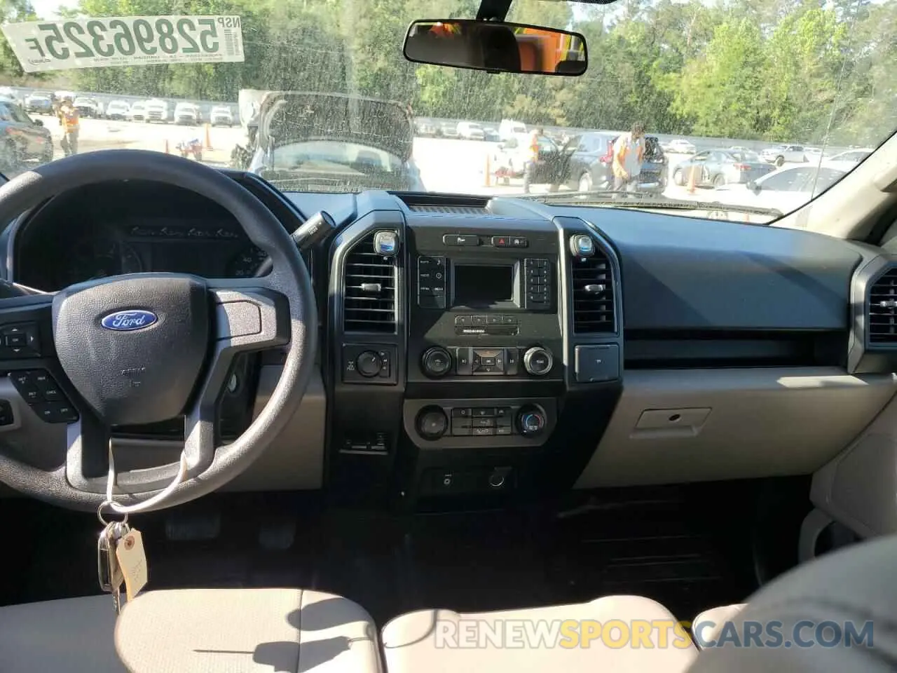 8 fotografías del automóvil dañado 1FTEW1EP0LKE45735 FORD F-150 2020
