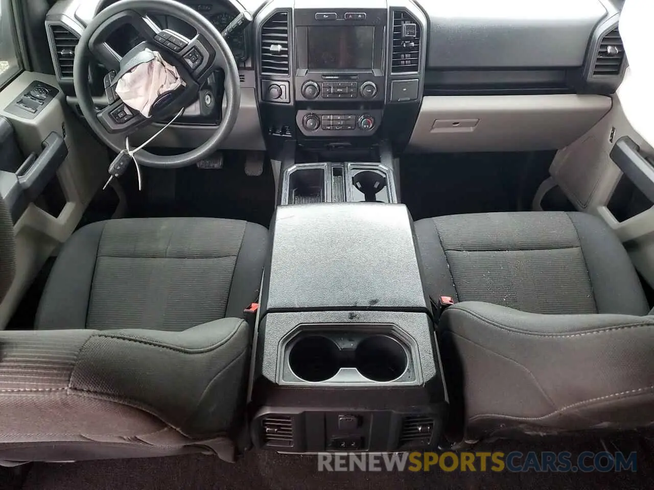 8 fotografías del automóvil dañado 1FTEW1EP1LKD36748 FORD F-150 2020