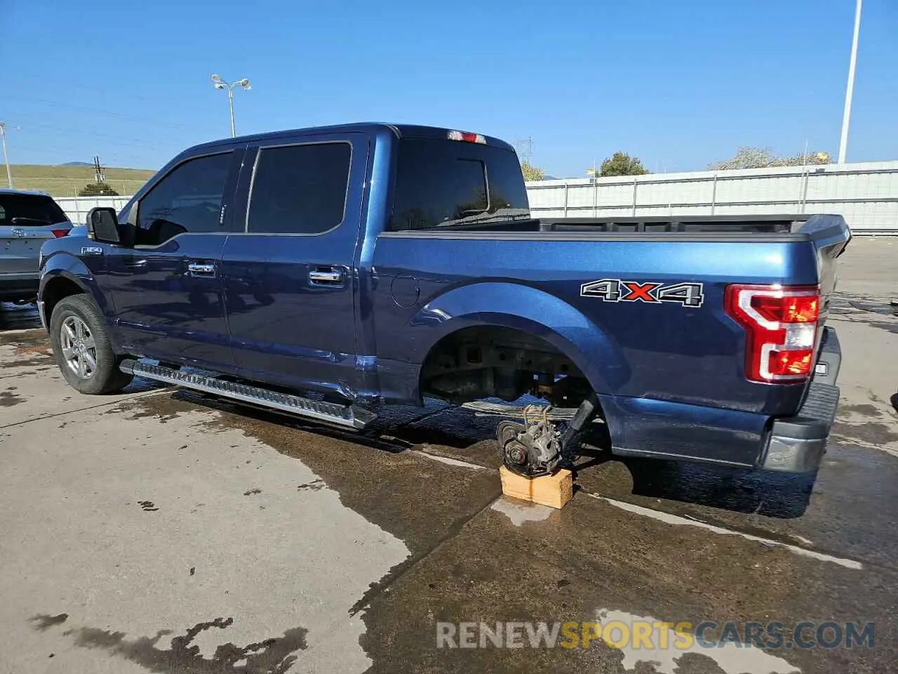 2 fotografías del automóvil dañado 1FTEW1EP3LFB46006 FORD F-150 2020