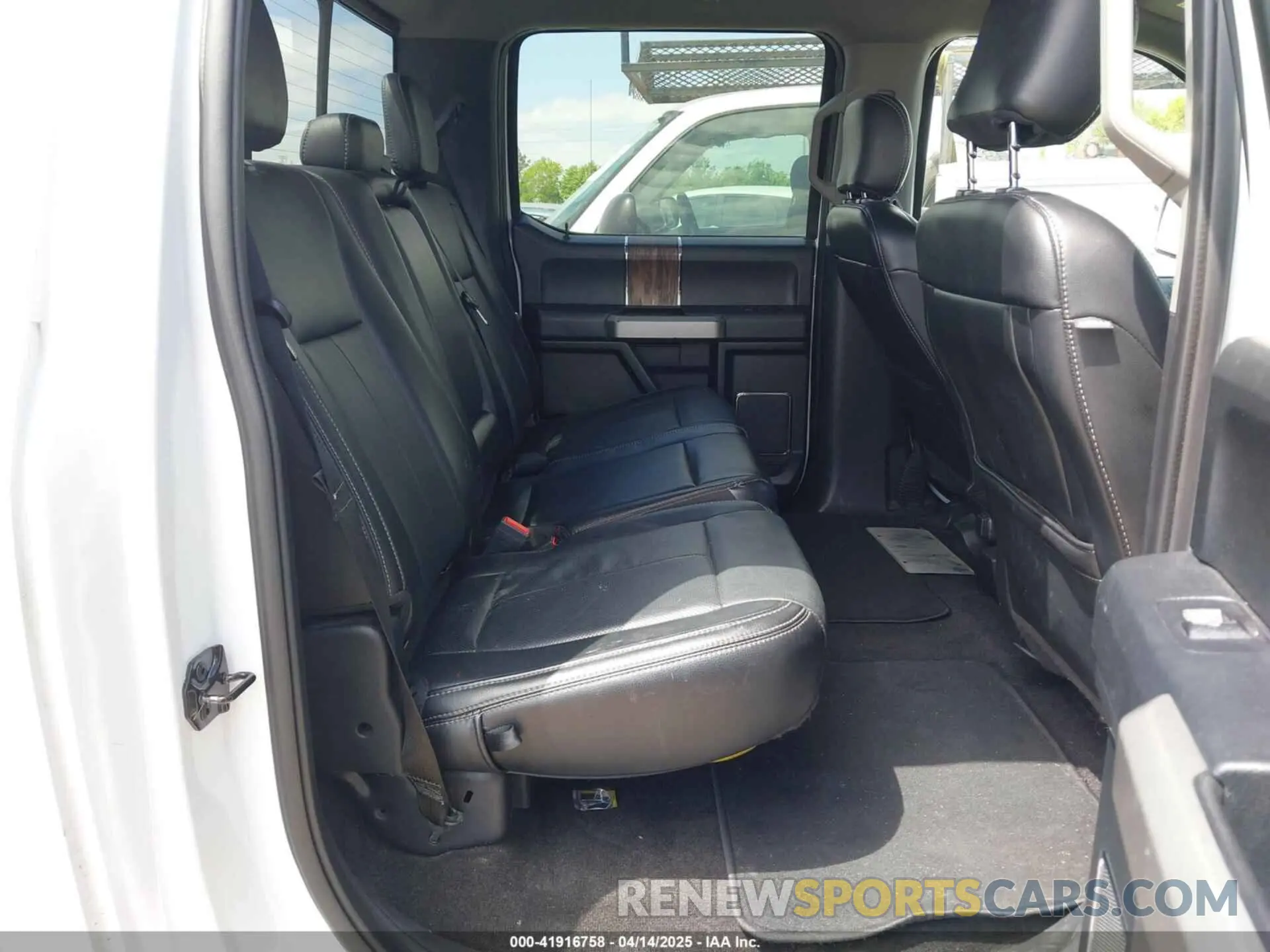 8 fotografías del automóvil dañado 1FTEW1EP3LKD31048 FORD F-150 2020