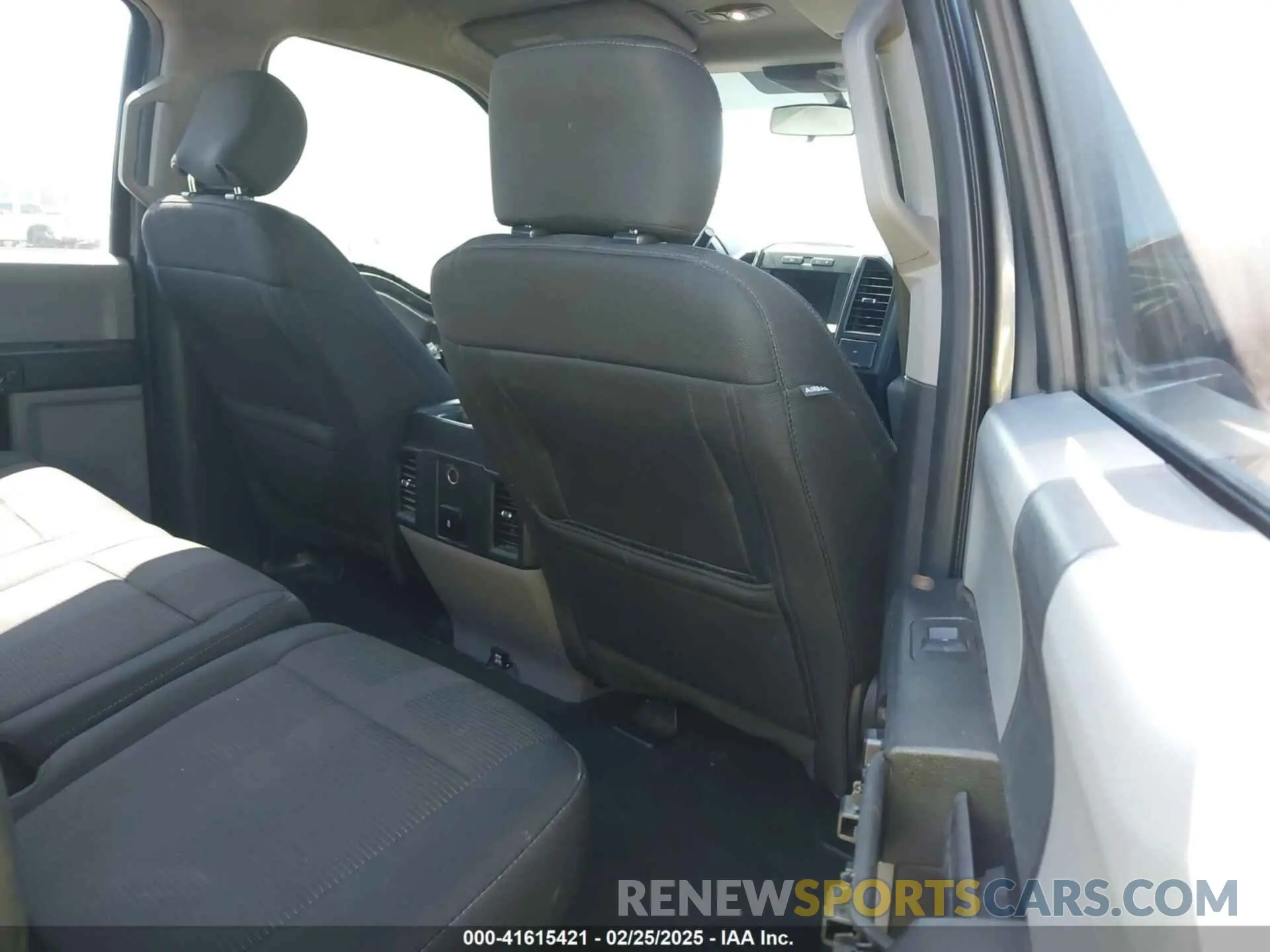 8 fotografías del automóvil dañado 1FTEW1EP3LKE90684 FORD F-150 2020
