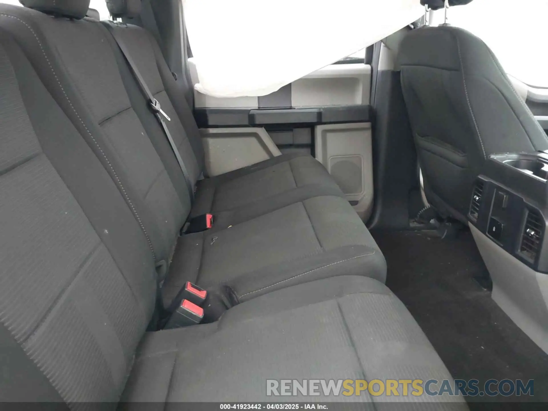 8 fotografías del automóvil dañado 1FTEW1EP4LFA55536 FORD F-150 2020