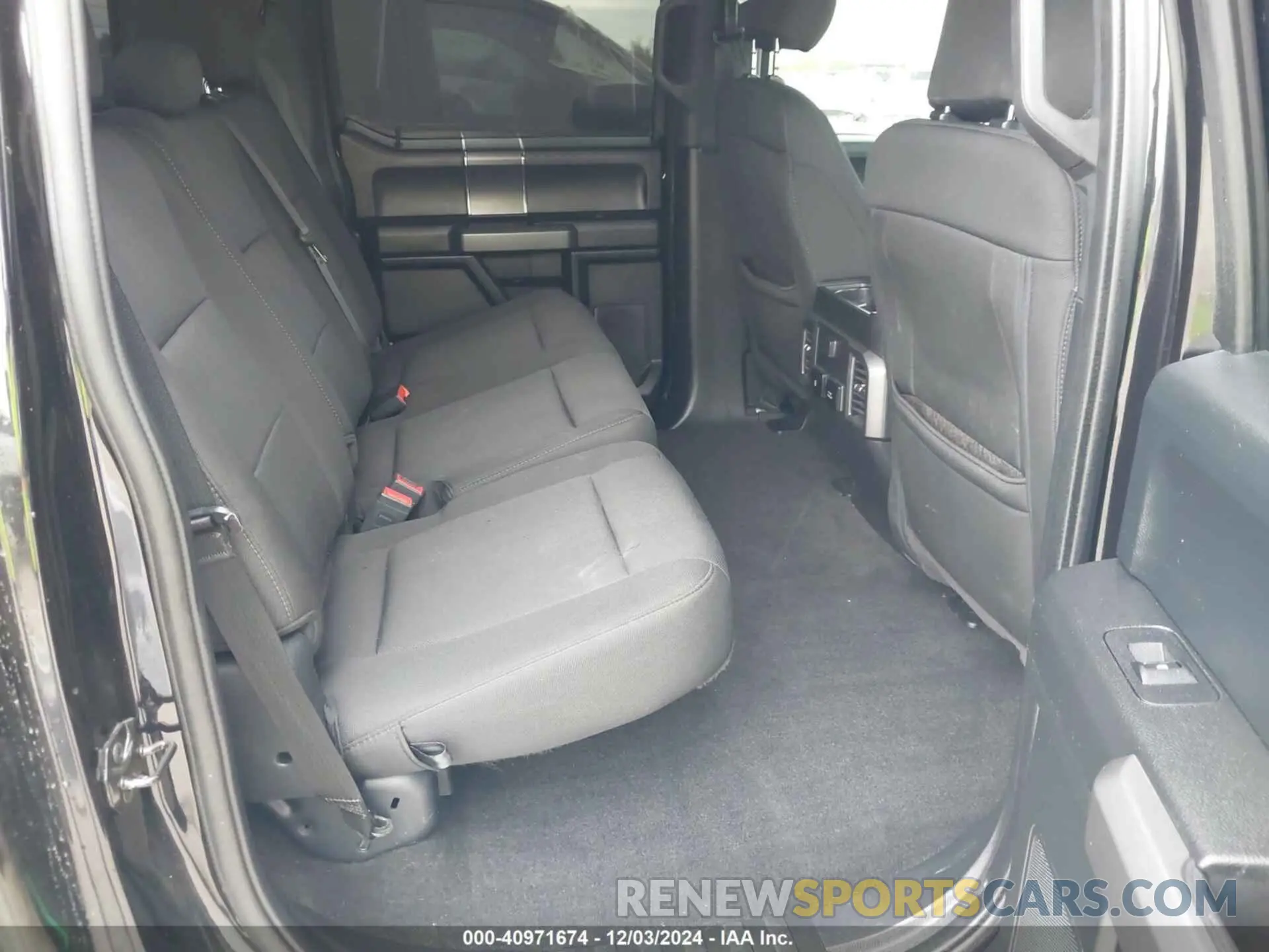 8 fotografías del automóvil dañado 1FTEW1EP9LKF35935 FORD F-150 2020