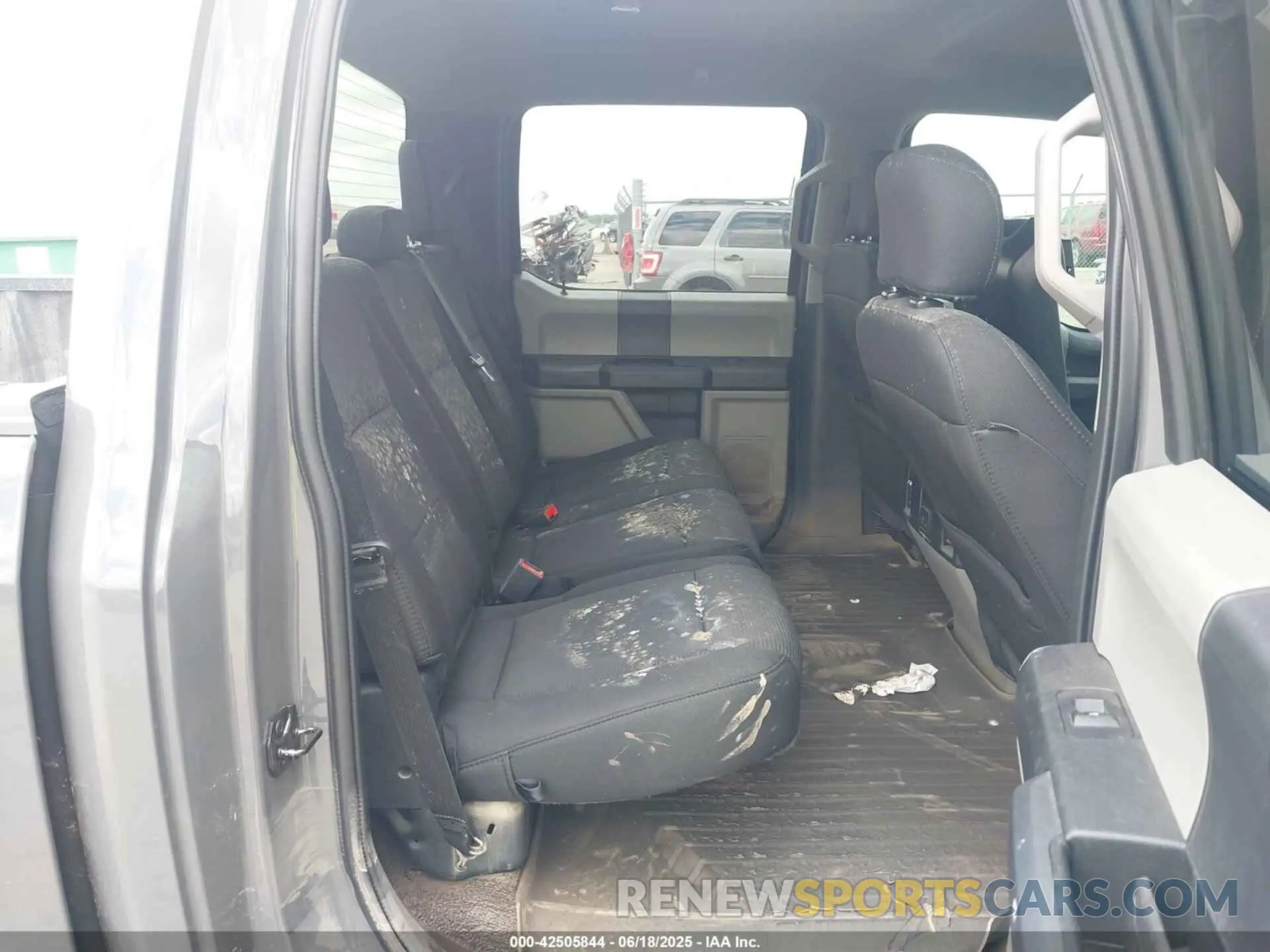 8 fotografías del automóvil dañado 1FTEW1EPXLFB46584 FORD F-150 2020