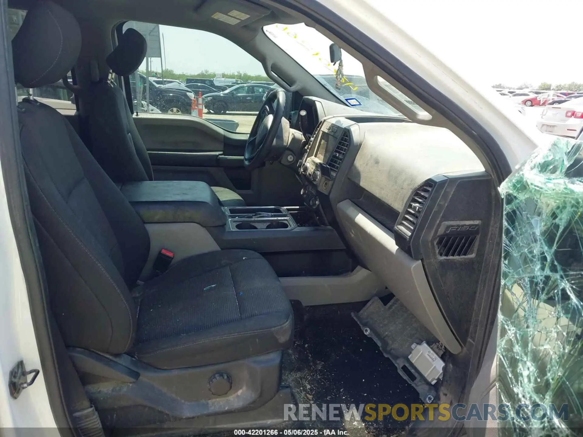 5 fotografías del automóvil dañado 1FTEW1EPXLKD73295 FORD F-150 2020
