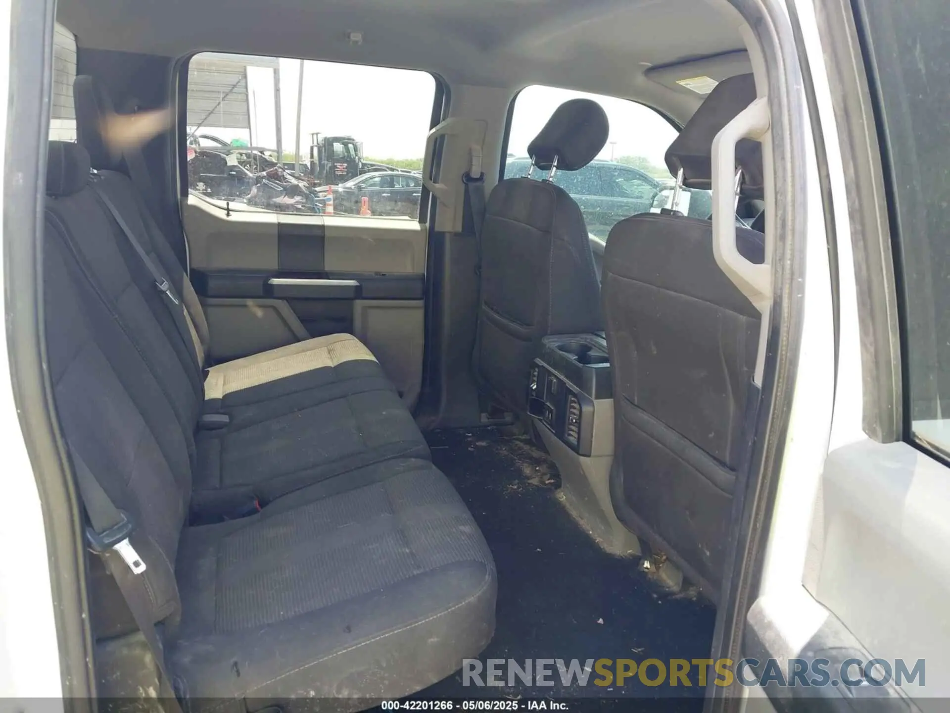 8 fotografías del automóvil dañado 1FTEW1EPXLKD73295 FORD F-150 2020