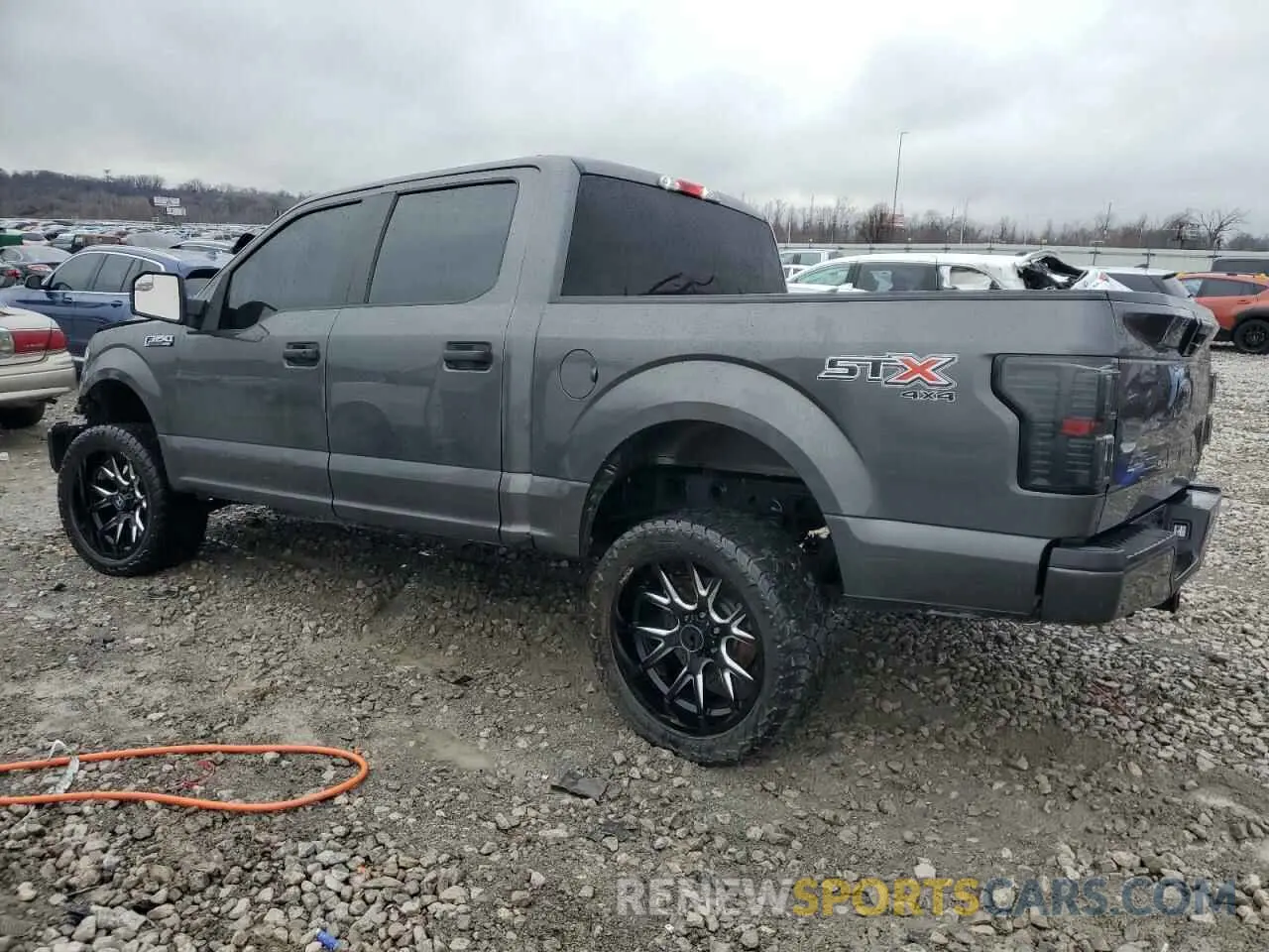 2 fotografías del automóvil dañado 1FTEW1EPXLKF01681 FORD F-150 2020