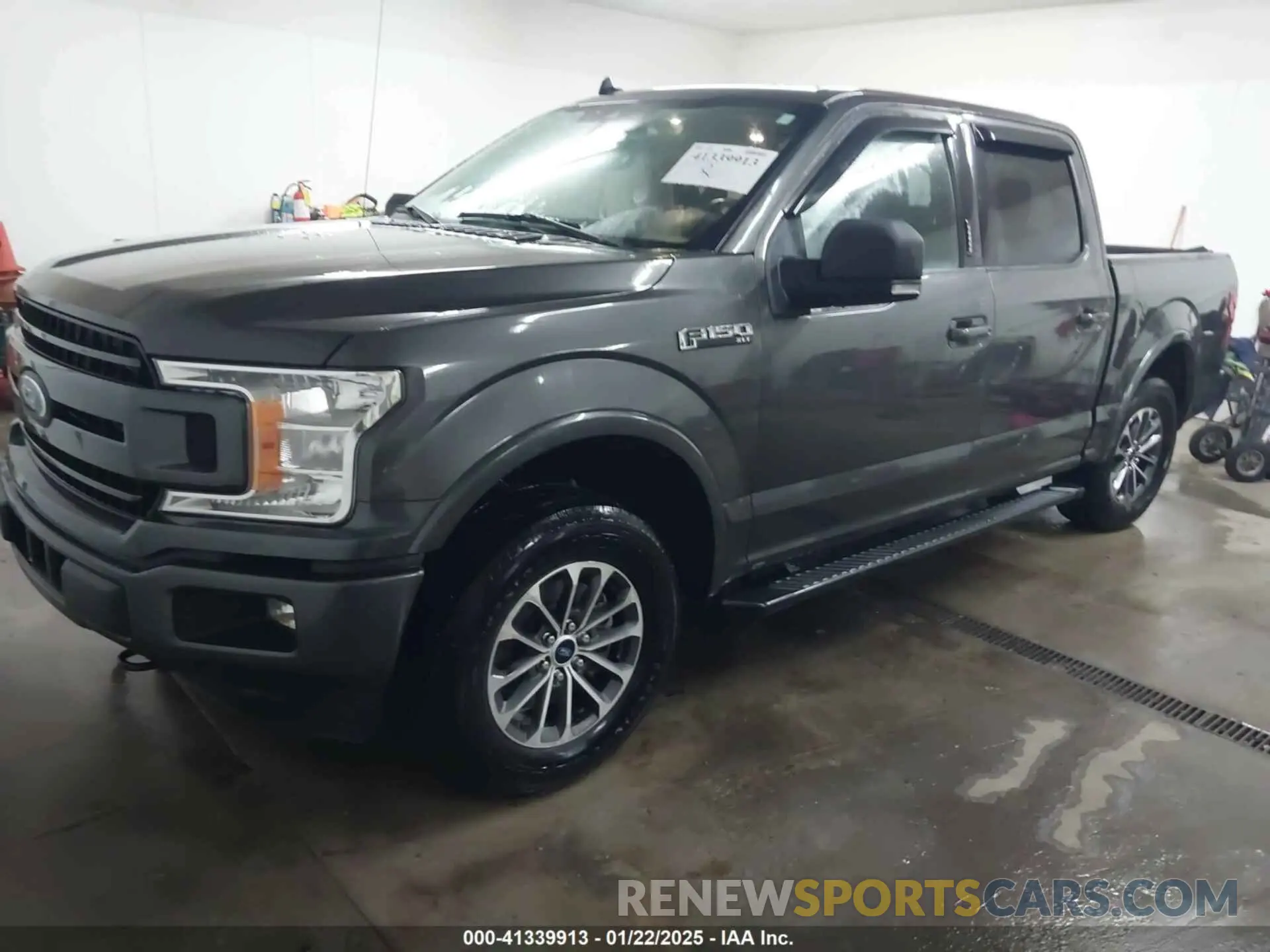 2 fotografías del automóvil dañado 1FTEW1EPXLKF35054 FORD F-150 2020