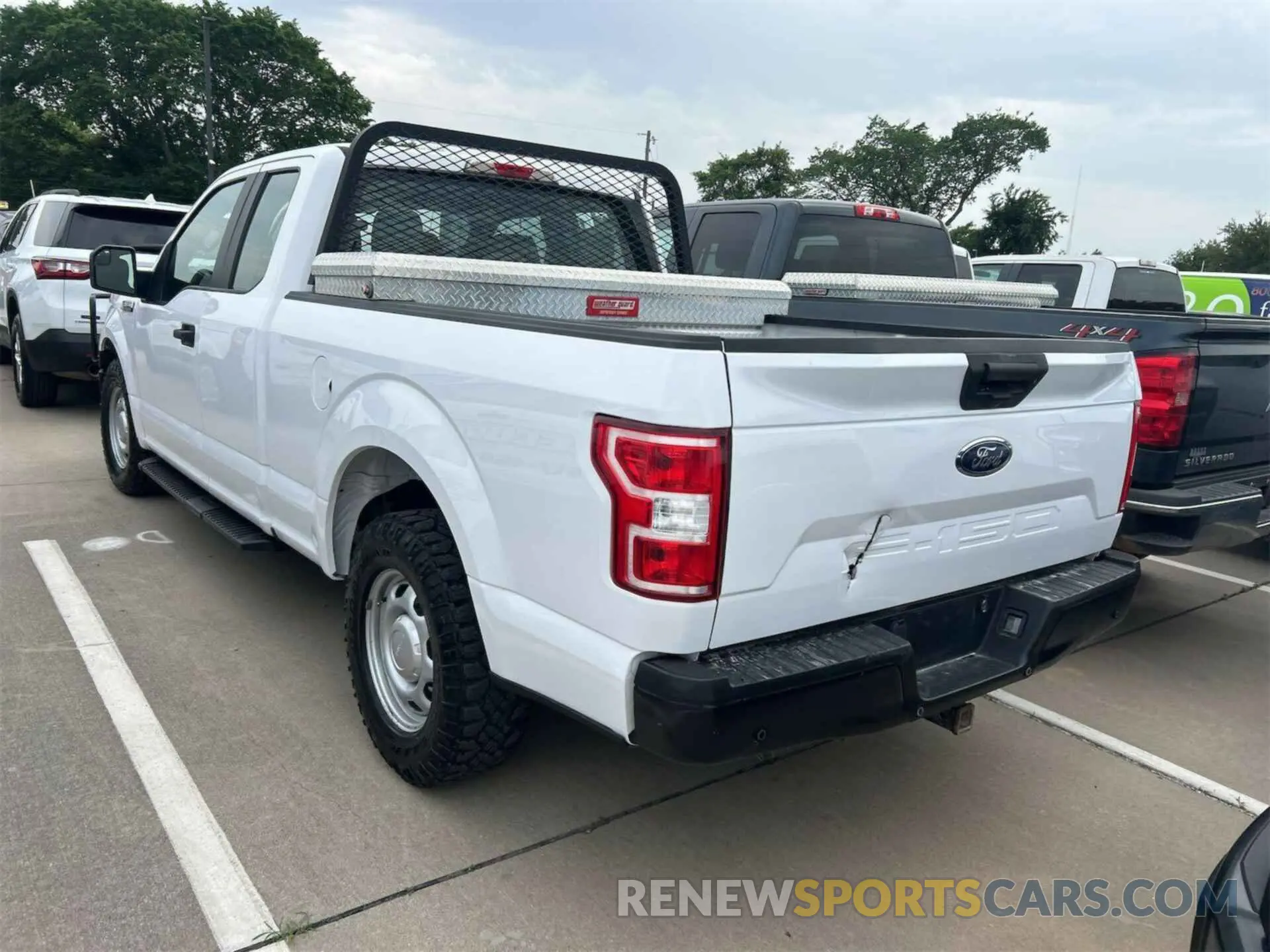5 fotografías del automóvil dañado 1FTEX1C52LKD82930 FORD F-150 2020