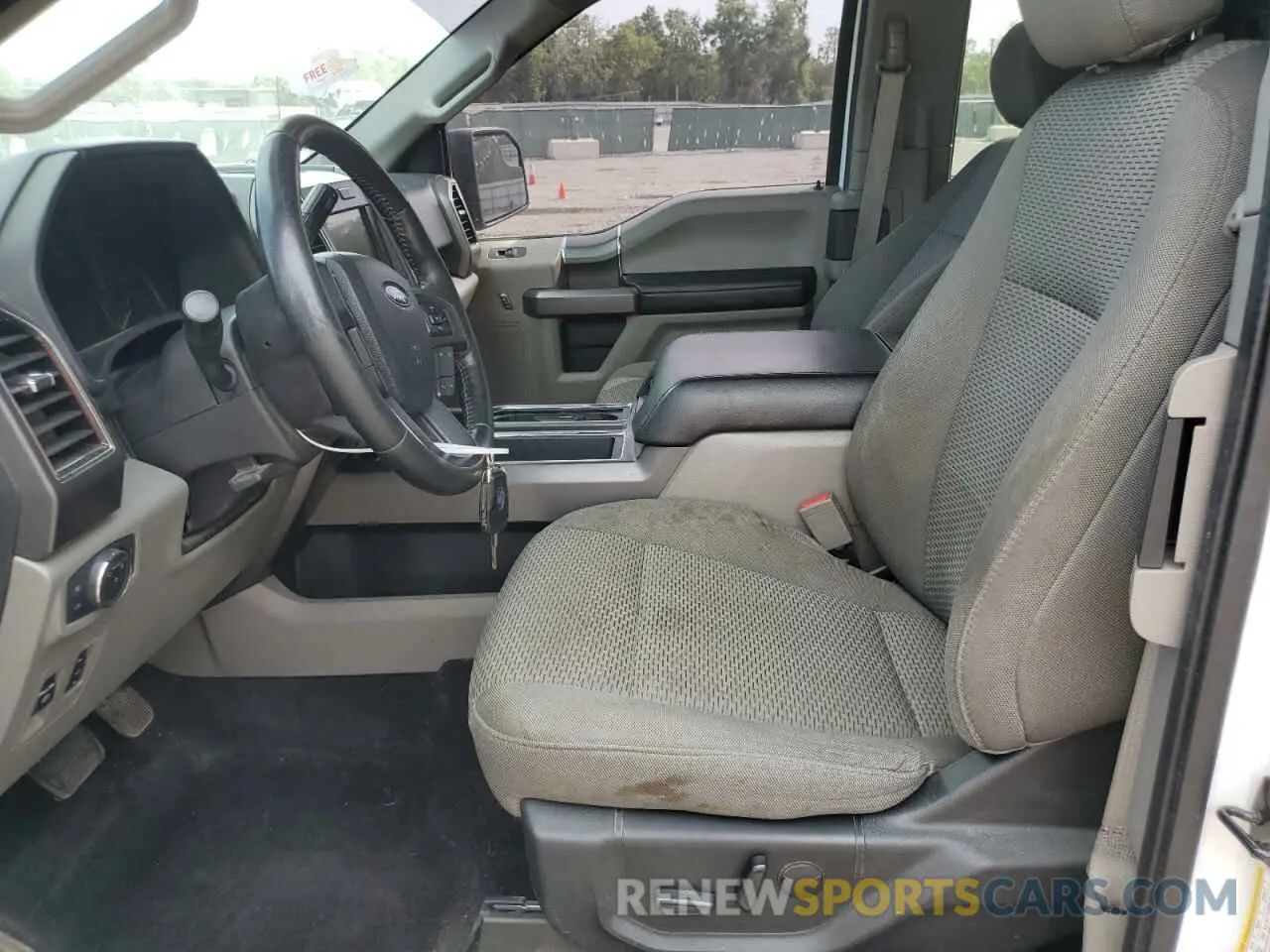 7 fotografías del automóvil dañado 1FTEX1CB3LKD21978 FORD F-150 2020
