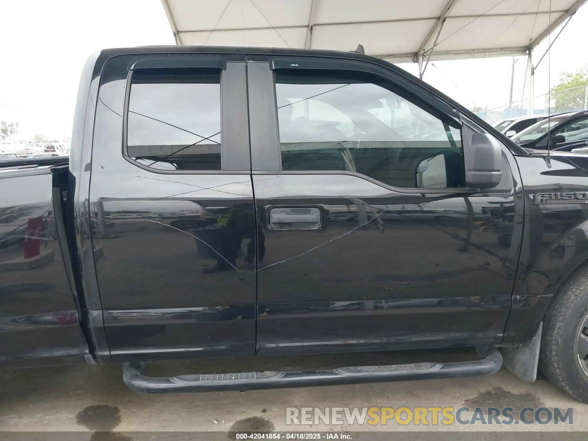 14 fotografías del automóvil dañado 1FTEX1CPXLKF47589 FORD F-150 2020