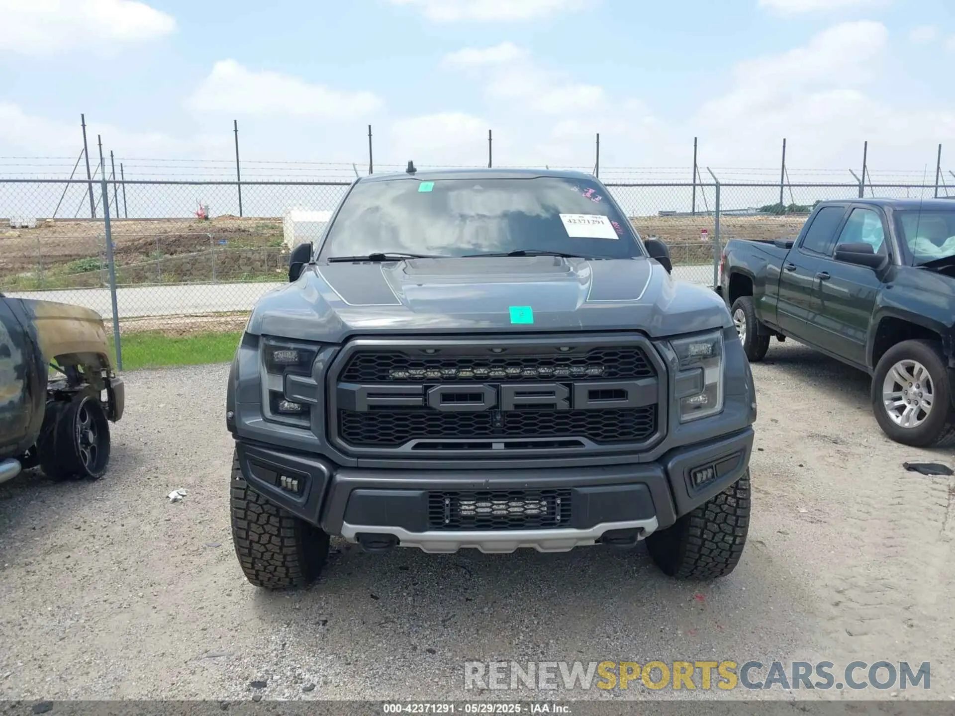 12 fotografías del automóvil dañado 1FTFW1RG4LFB19802 FORD F-150 2020