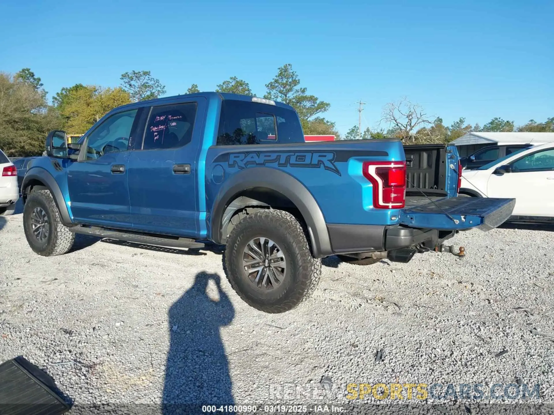 3 fotografías del automóvil dañado 1FTFW1RG6LFA91517 FORD F-150 2020